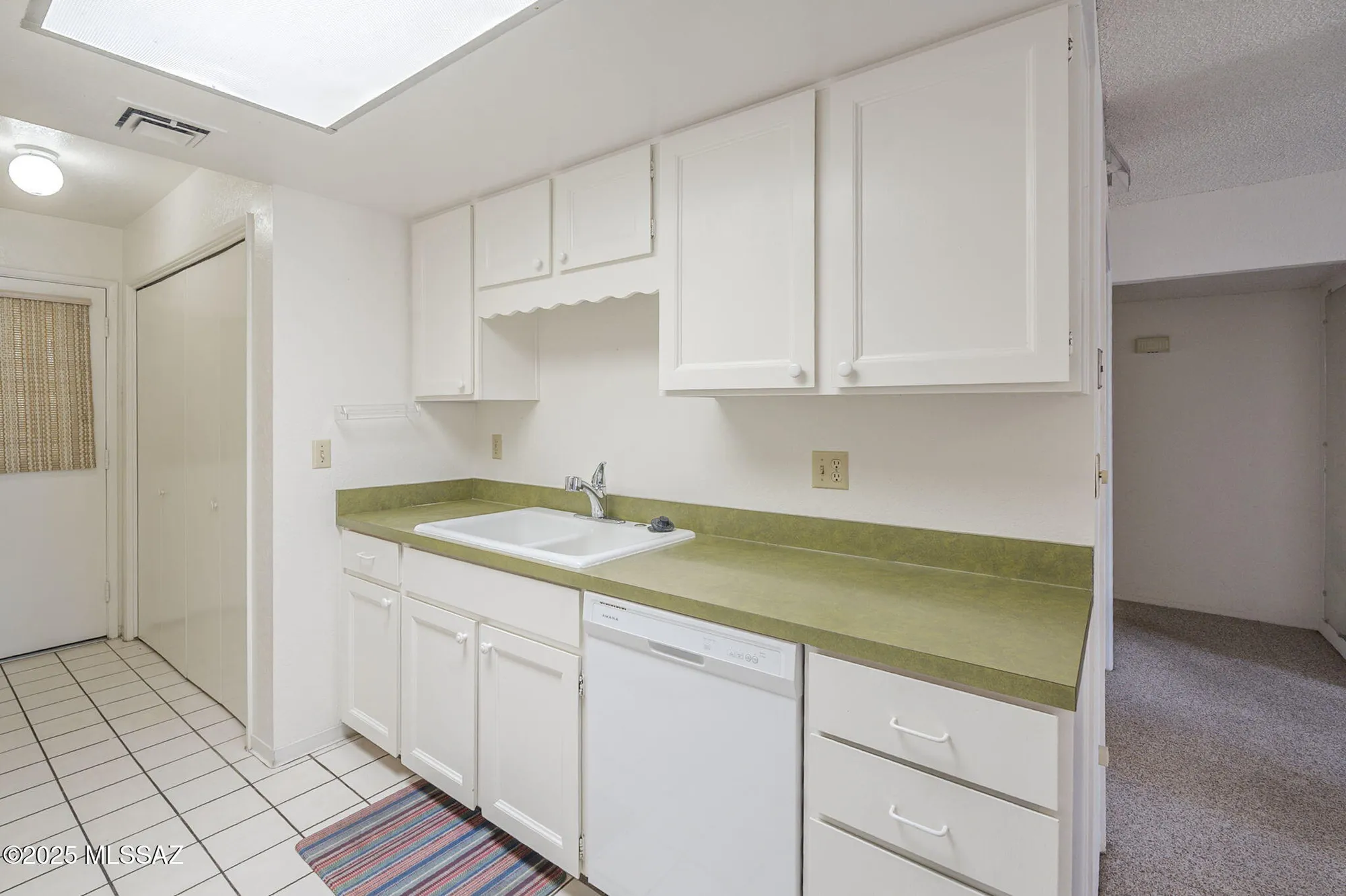 Property Slideshow image 14 of 38 | 261 w placita de los anillos, Green Valley, AZ, 85614