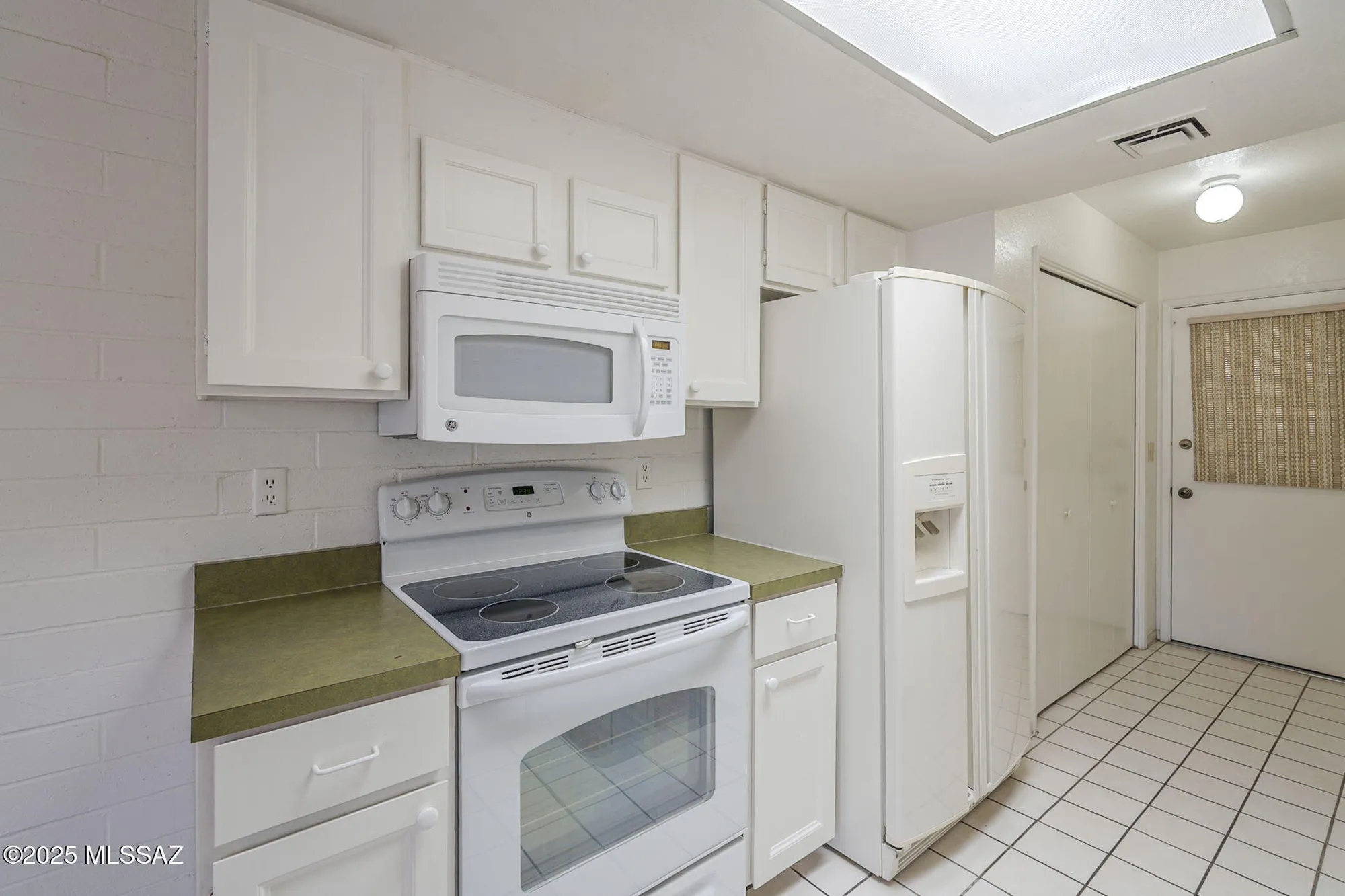 Property Slideshow image 15 of 38 | 261 w placita de los anillos, Green Valley, AZ, 85614