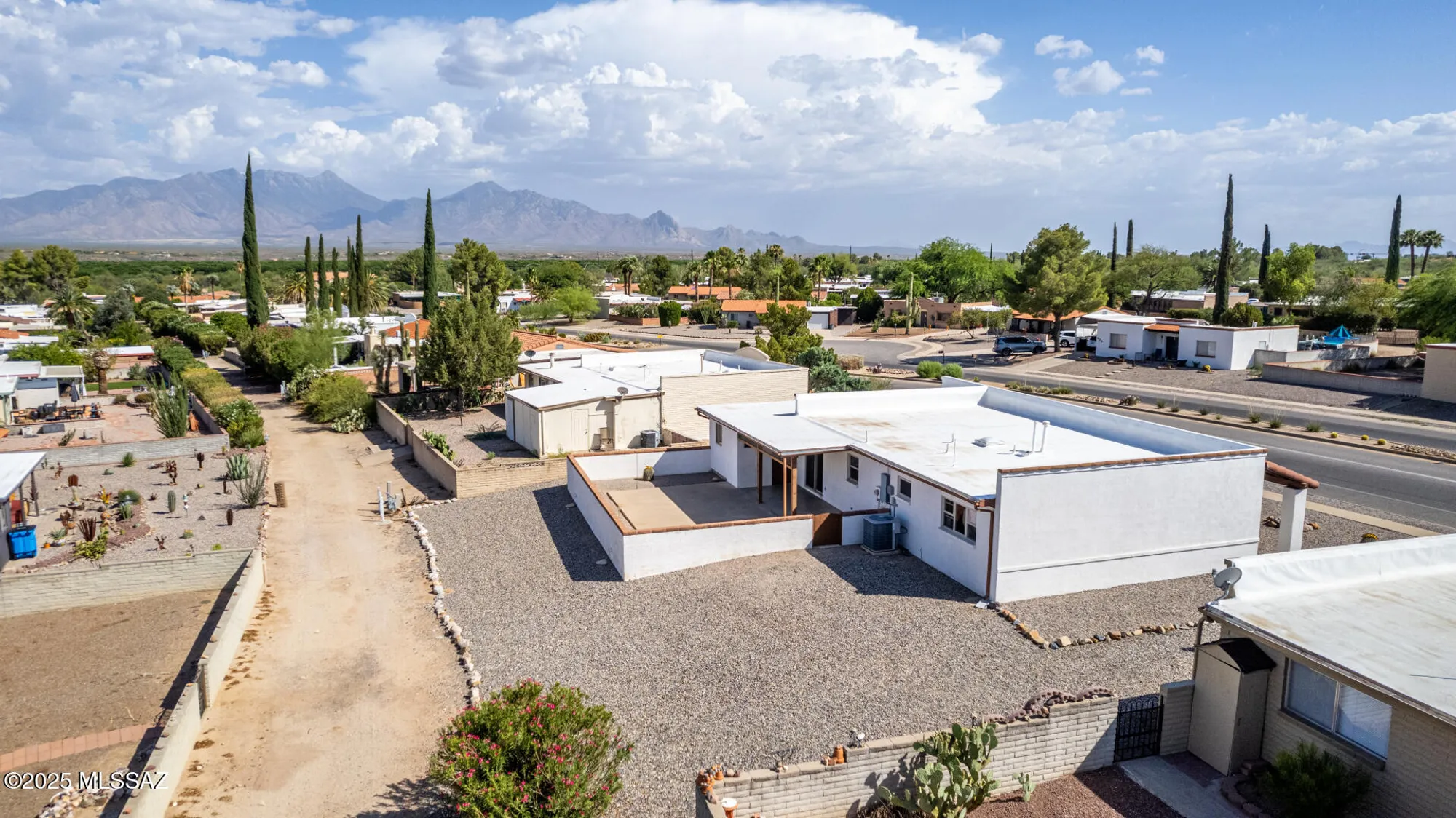 Property Slideshow image 28 of 32 | 921 s abrego dr, Green Valley, AZ, 85614