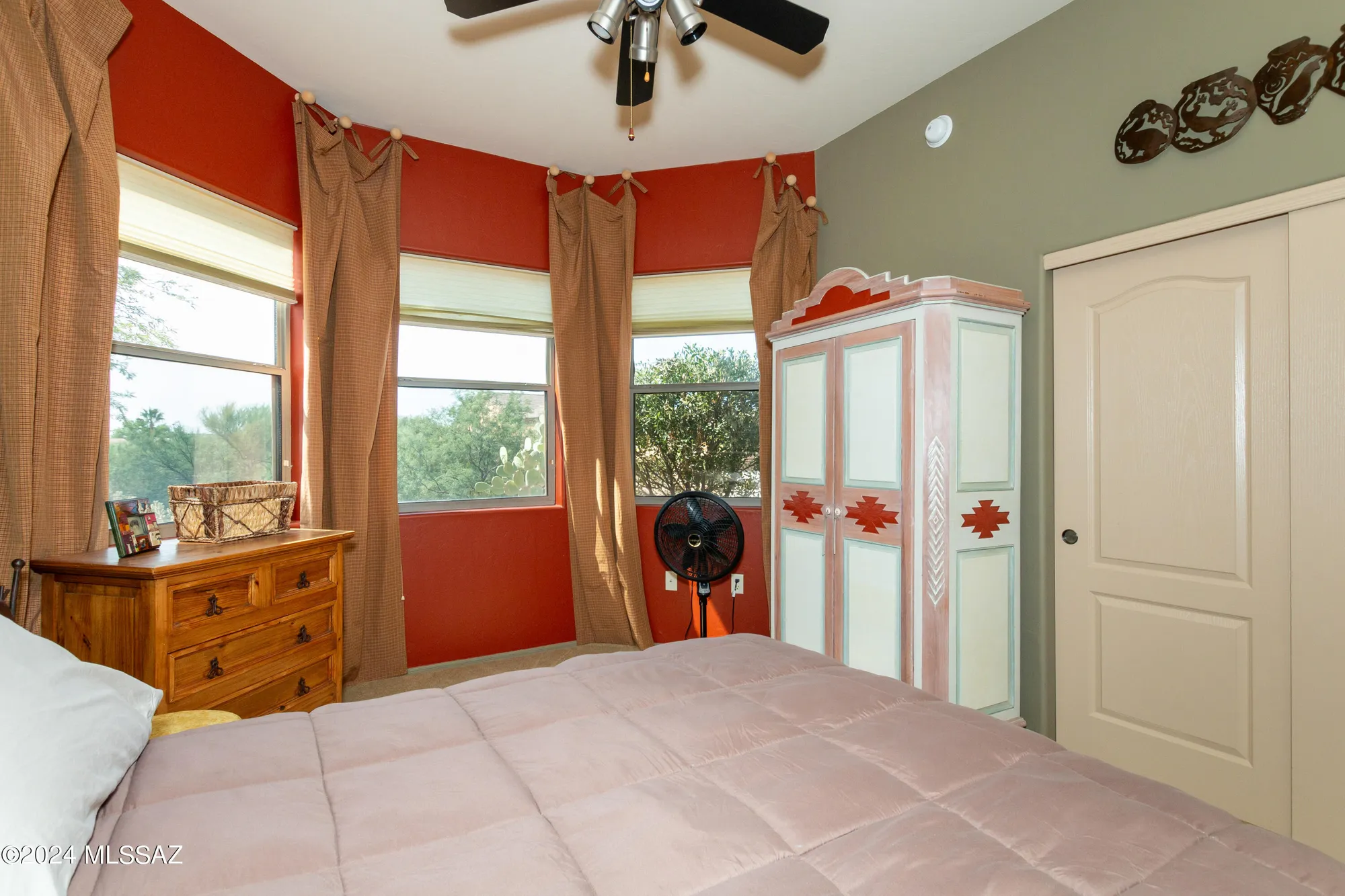 Property Slideshow image 28 of 50 | 852 w mountain stone dr, Green Valley, AZ, 85614