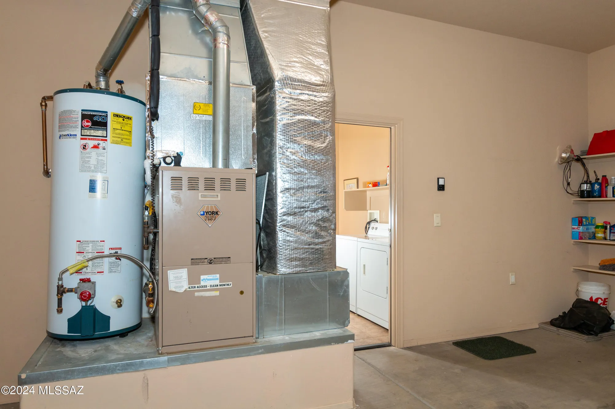 Property Slideshow image 37 of 50 | 852 w mountain stone dr, Green Valley, AZ, 85614