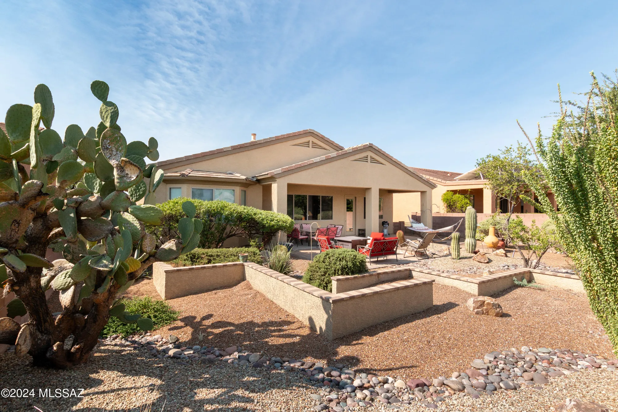 Property Slideshow image 38 of 50 | 852 w mountain stone dr, Green Valley, AZ, 85614