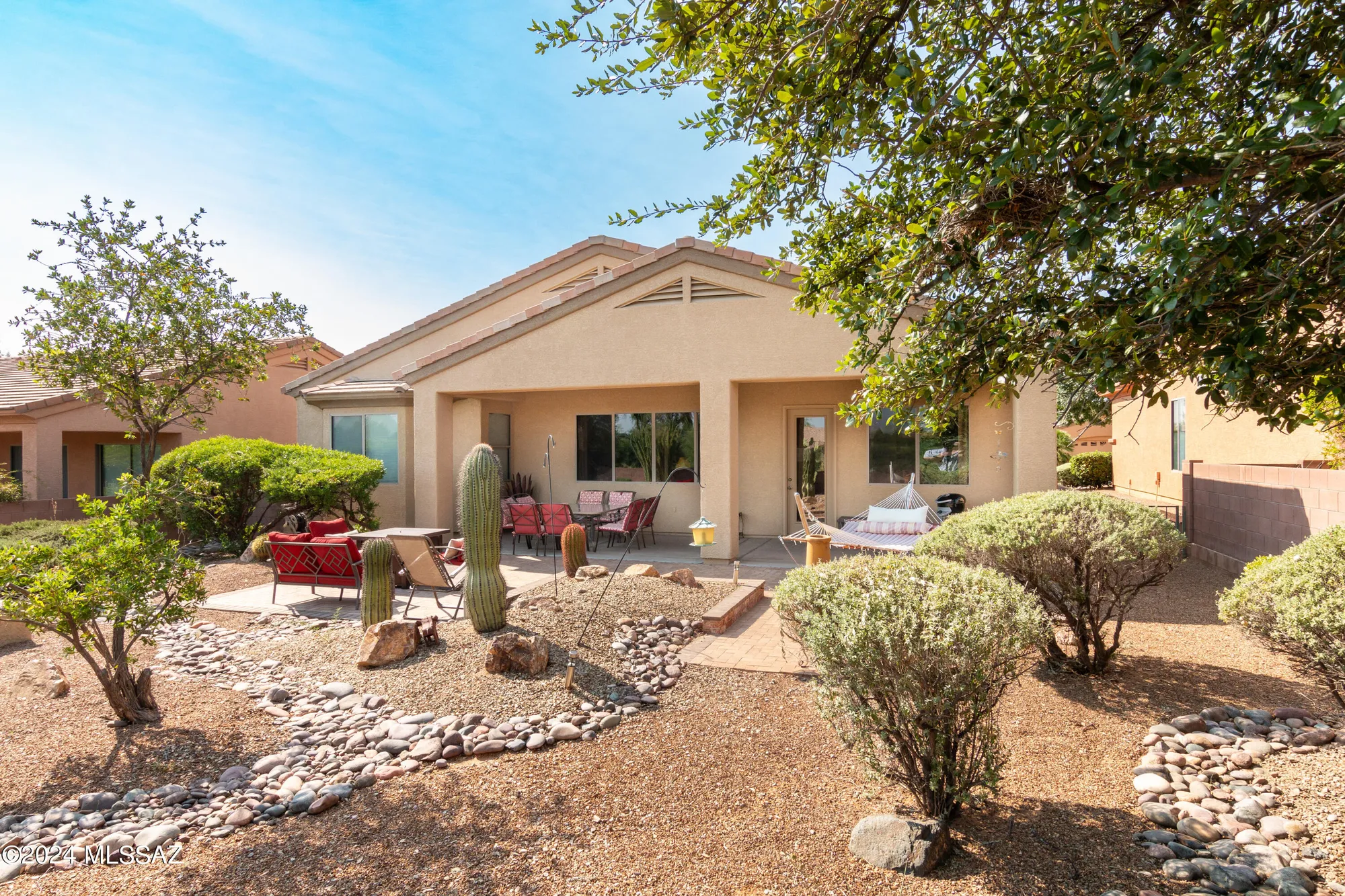 Property Slideshow image 40 of 50 | 852 w mountain stone dr, Green Valley, AZ, 85614