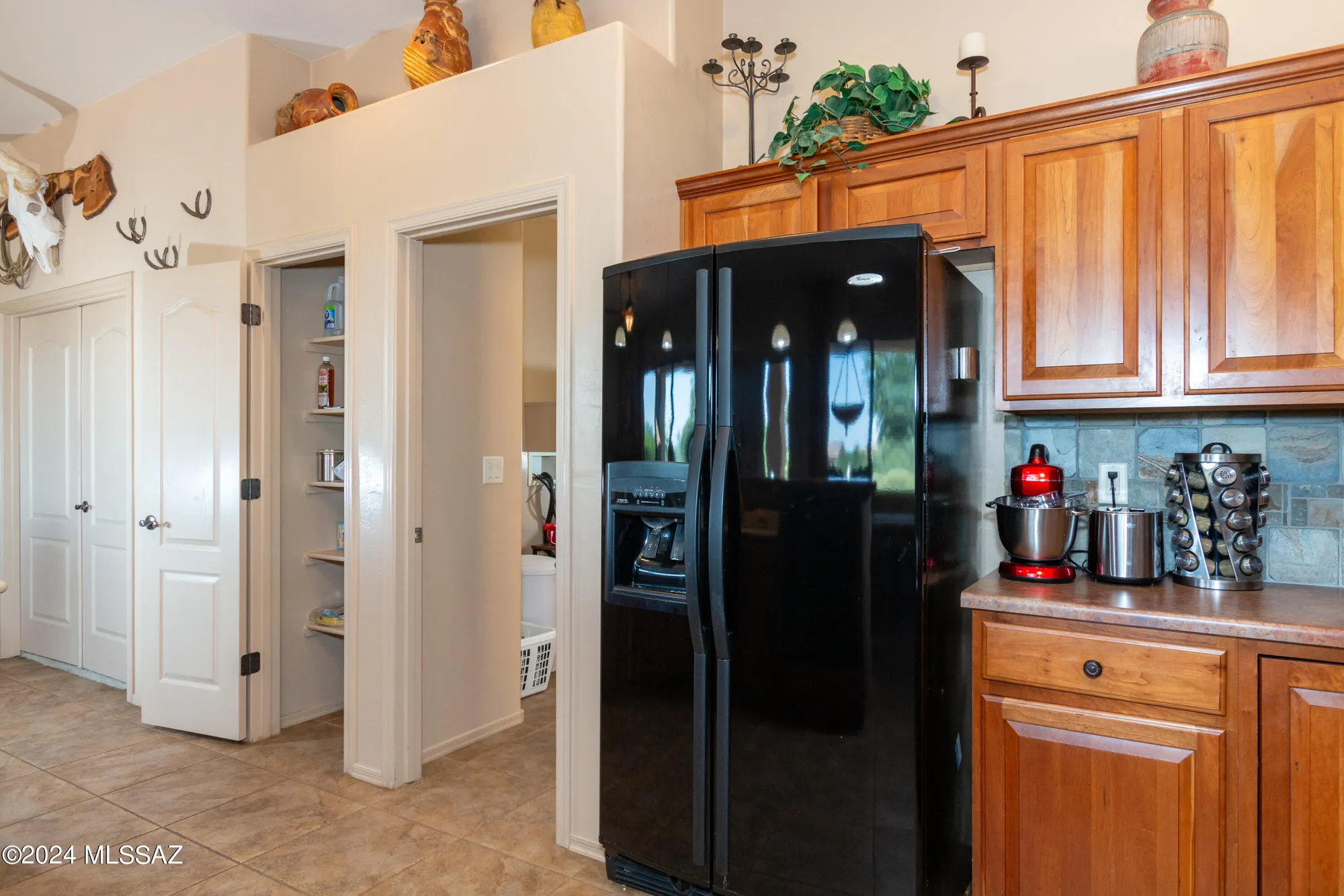 Property Slideshow image 15 of 50 | 852 w mountain stone dr, Green Valley, AZ, 85614