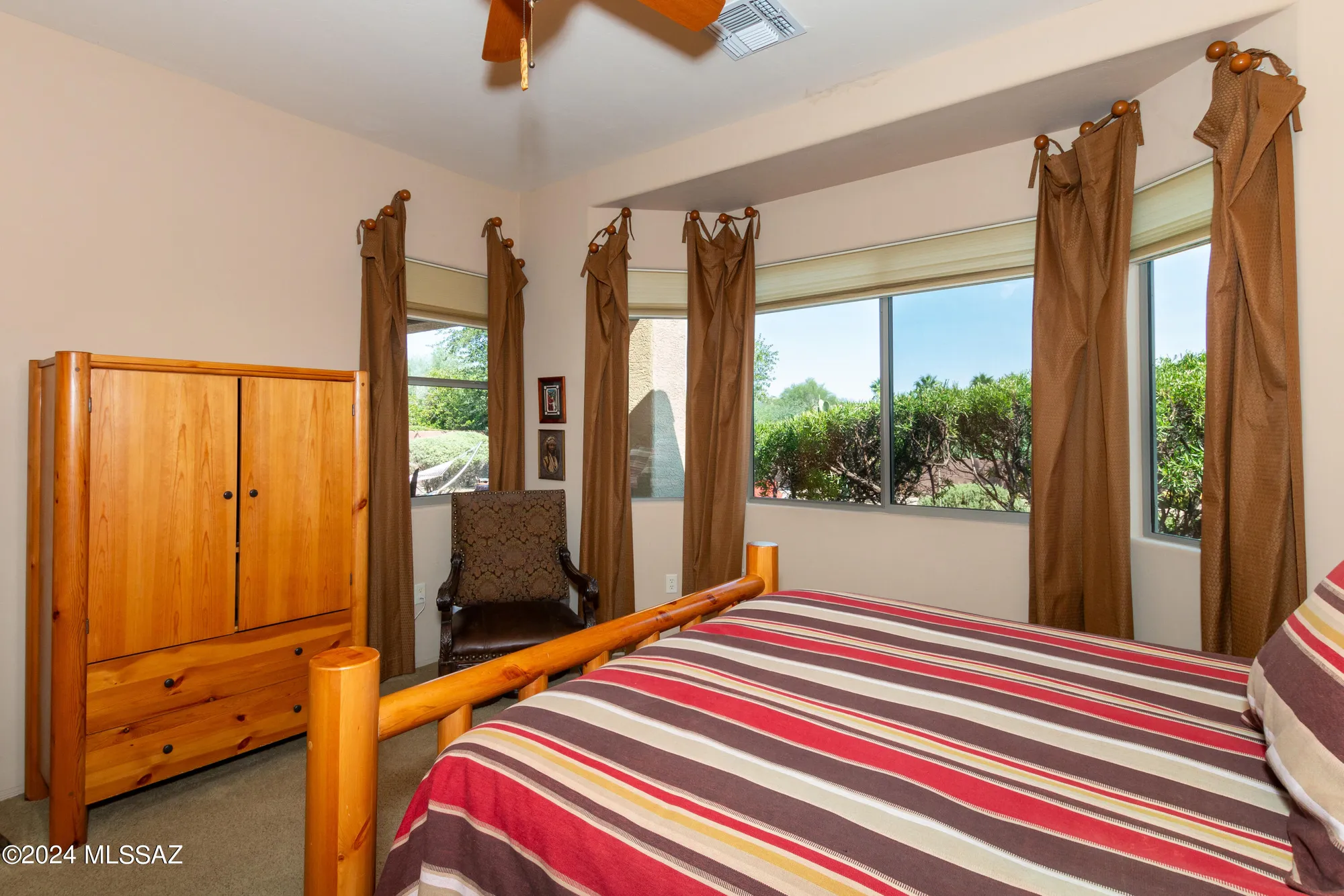 Property Slideshow image 19 of 50 | 852 w mountain stone dr, Green Valley, AZ, 85614