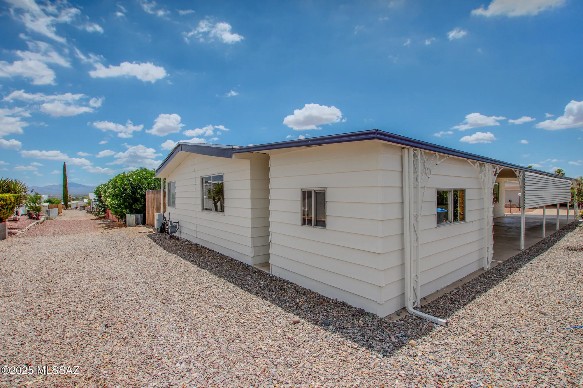 Property Slideshow image 29 of 37 | 270 w pinon dr, Green Valley, AZ, 85614