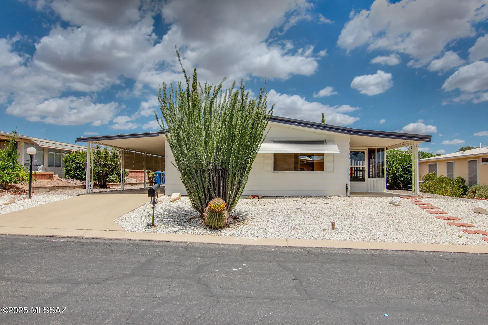 Property Slideshow image 33 of 37 | 270 w pinon dr, Green Valley, AZ, 85614
