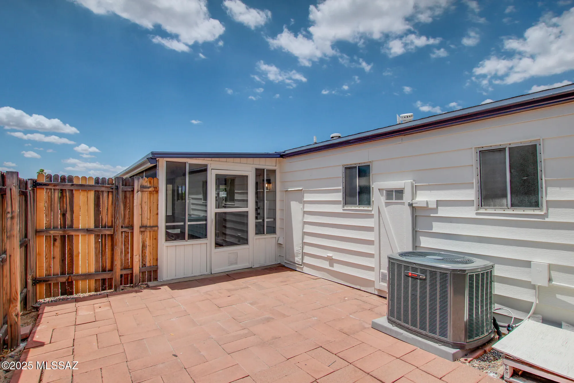 Property Slideshow image 25 of 37 | 270 w pinon dr, Green Valley, AZ, 85614