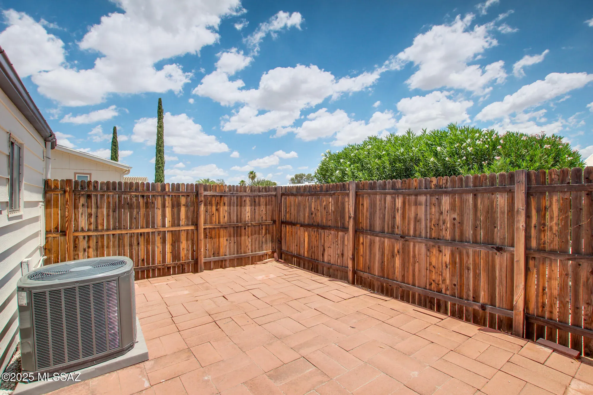Property Slideshow image 26 of 37 | 270 w pinon dr, Green Valley, AZ, 85614