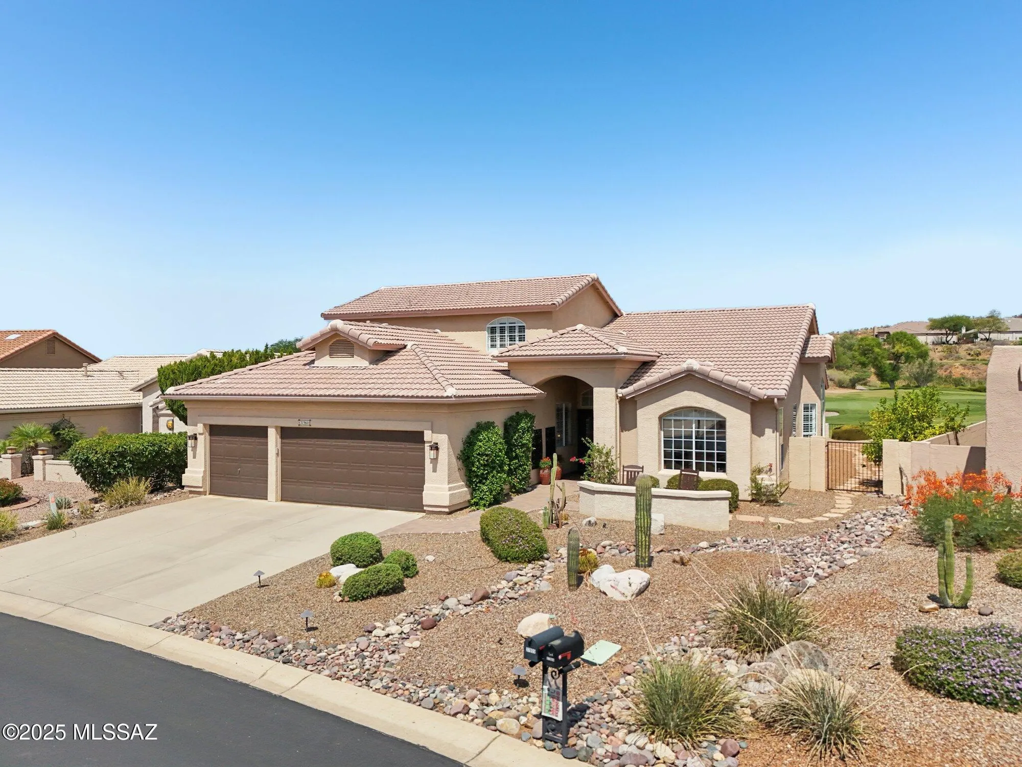 Property Slideshow image 37 of 44 | 37960 s rolling hills dr, Saddlebrooke, AZ, 85739