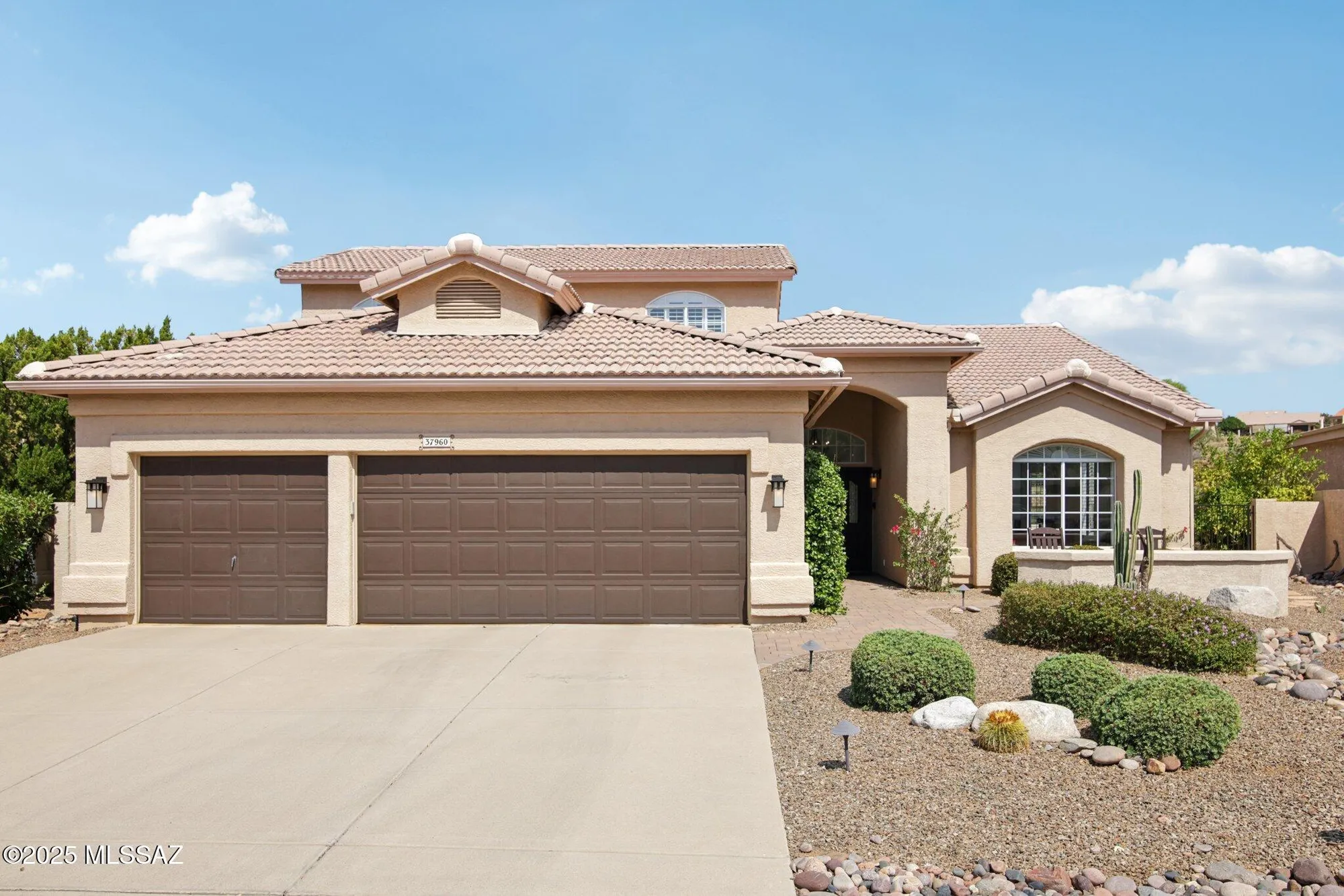 Property Slideshow image 2 of 44 | 37960 s rolling hills dr, Saddlebrooke, AZ, 85739