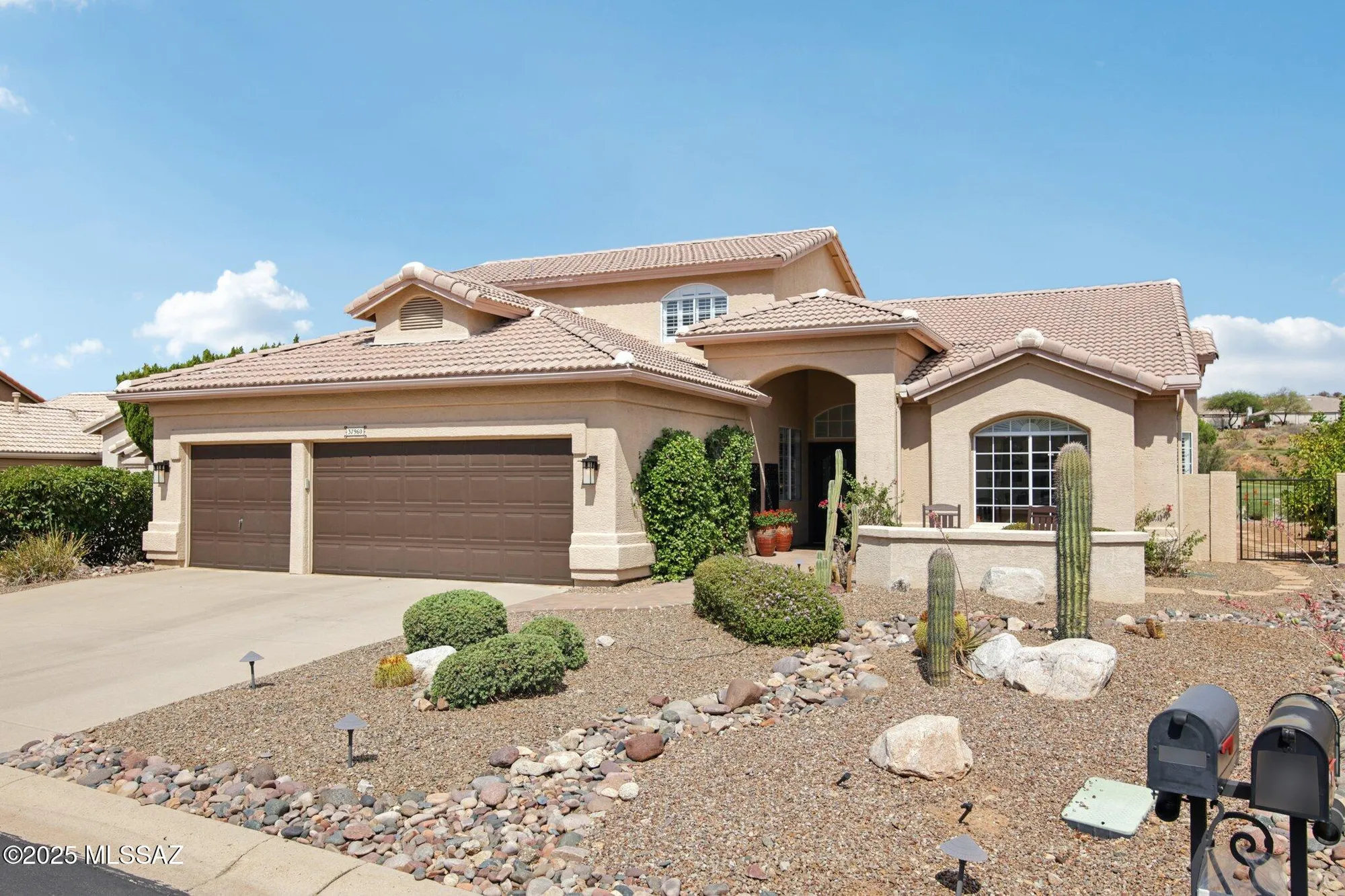Property Slideshow image 4 of 44 | 37960 s rolling hills dr, Saddlebrooke, AZ, 85739