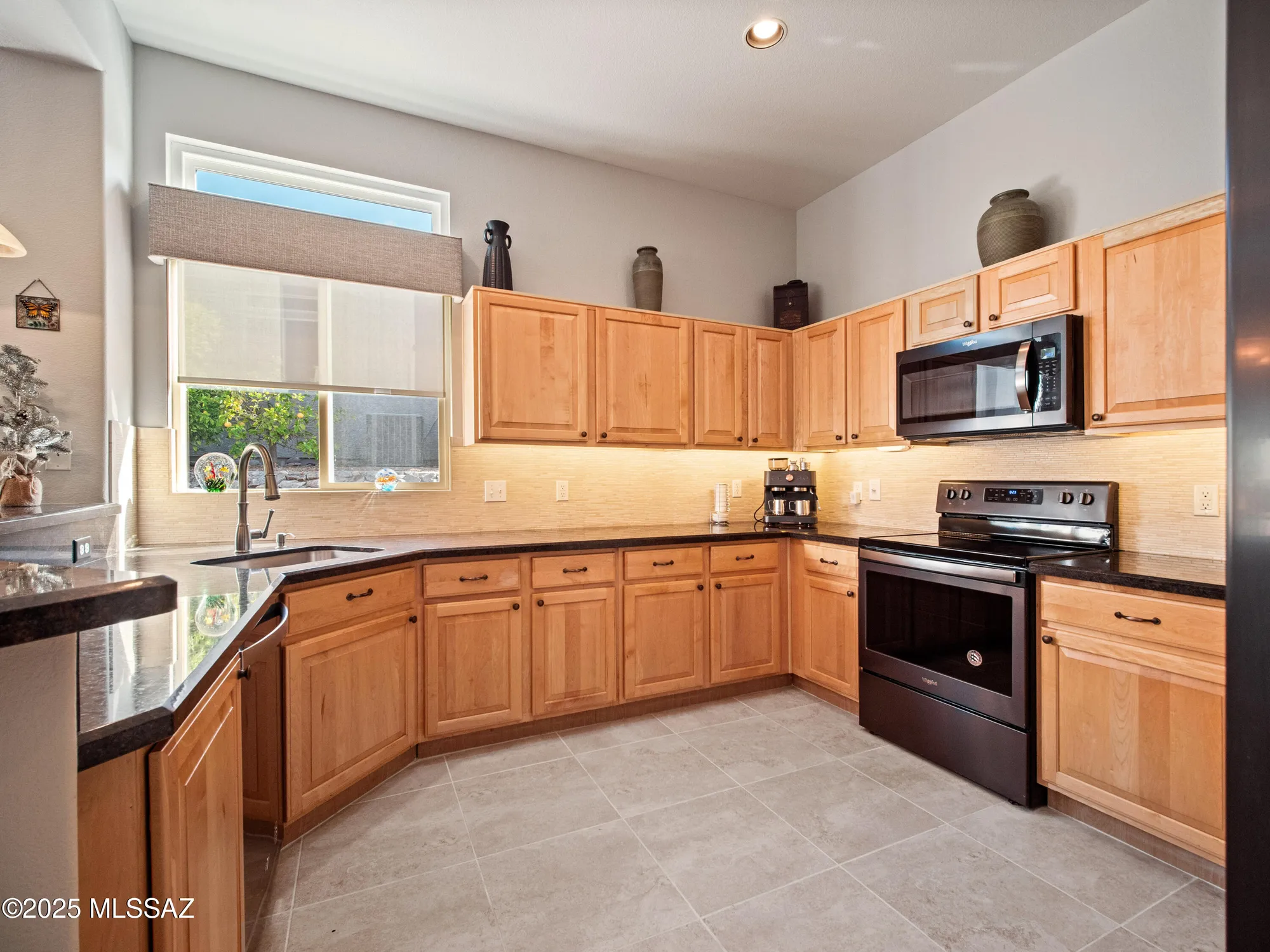 Property Slideshow image 12 of 51 | 13229 n heritage gateway ave, Marana, AZ, 85658