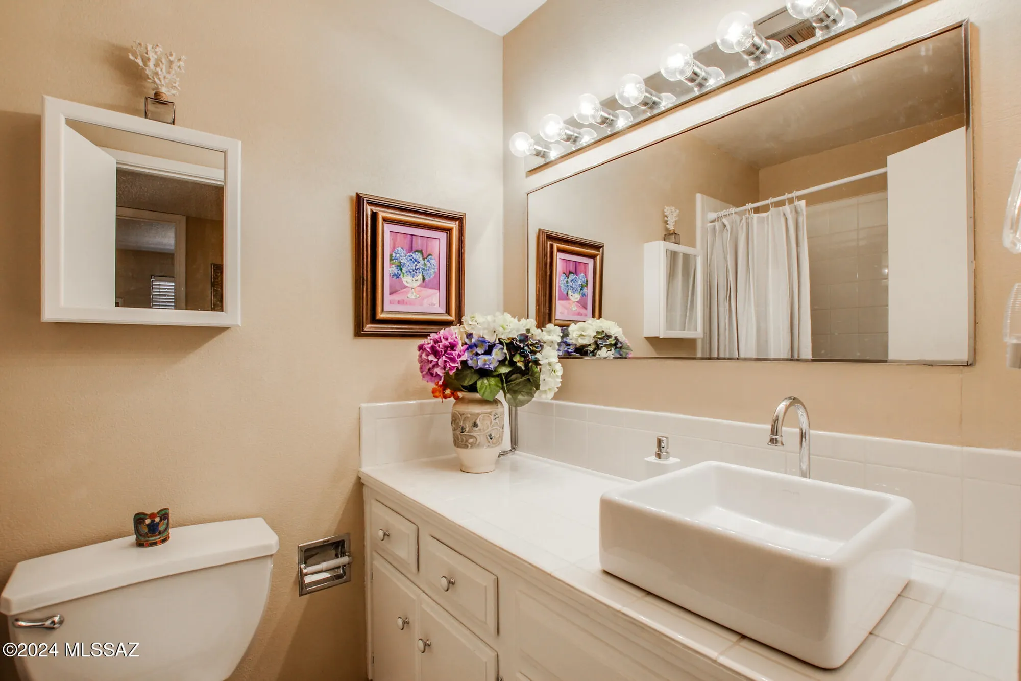 Property Slideshow image 17 of 45 | 321 s abrego dr, Green Valley, AZ, 85614