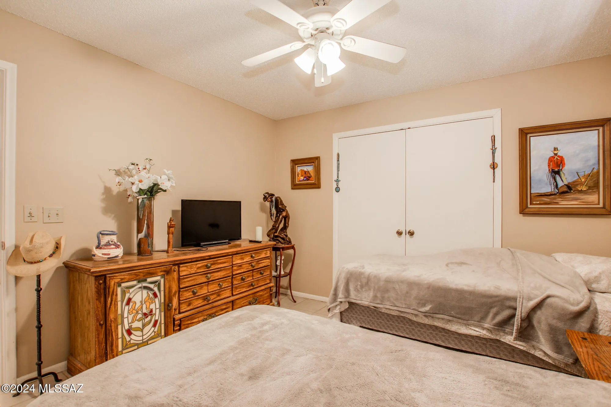 Property Slideshow image 18 of 45 | 321 s abrego dr, Green Valley, AZ, 85614