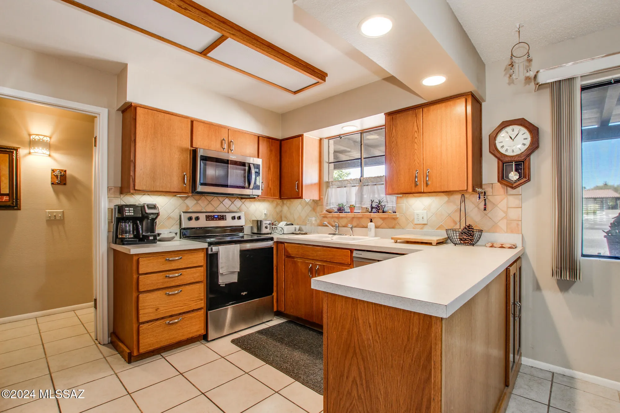Property Slideshow image 27 of 45 | 321 s abrego dr, Green Valley, AZ, 85614