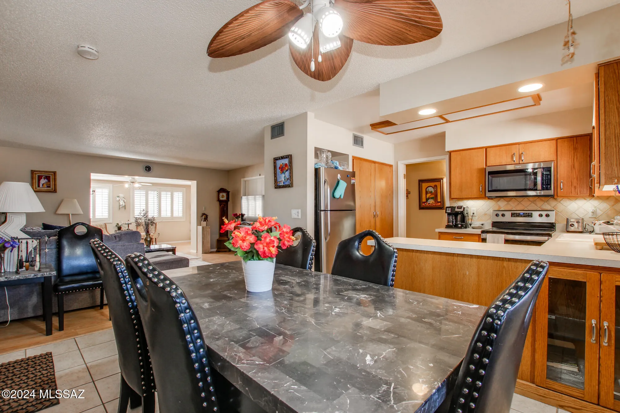 Property Slideshow image 29 of 45 | 321 s abrego dr, Green Valley, AZ, 85614