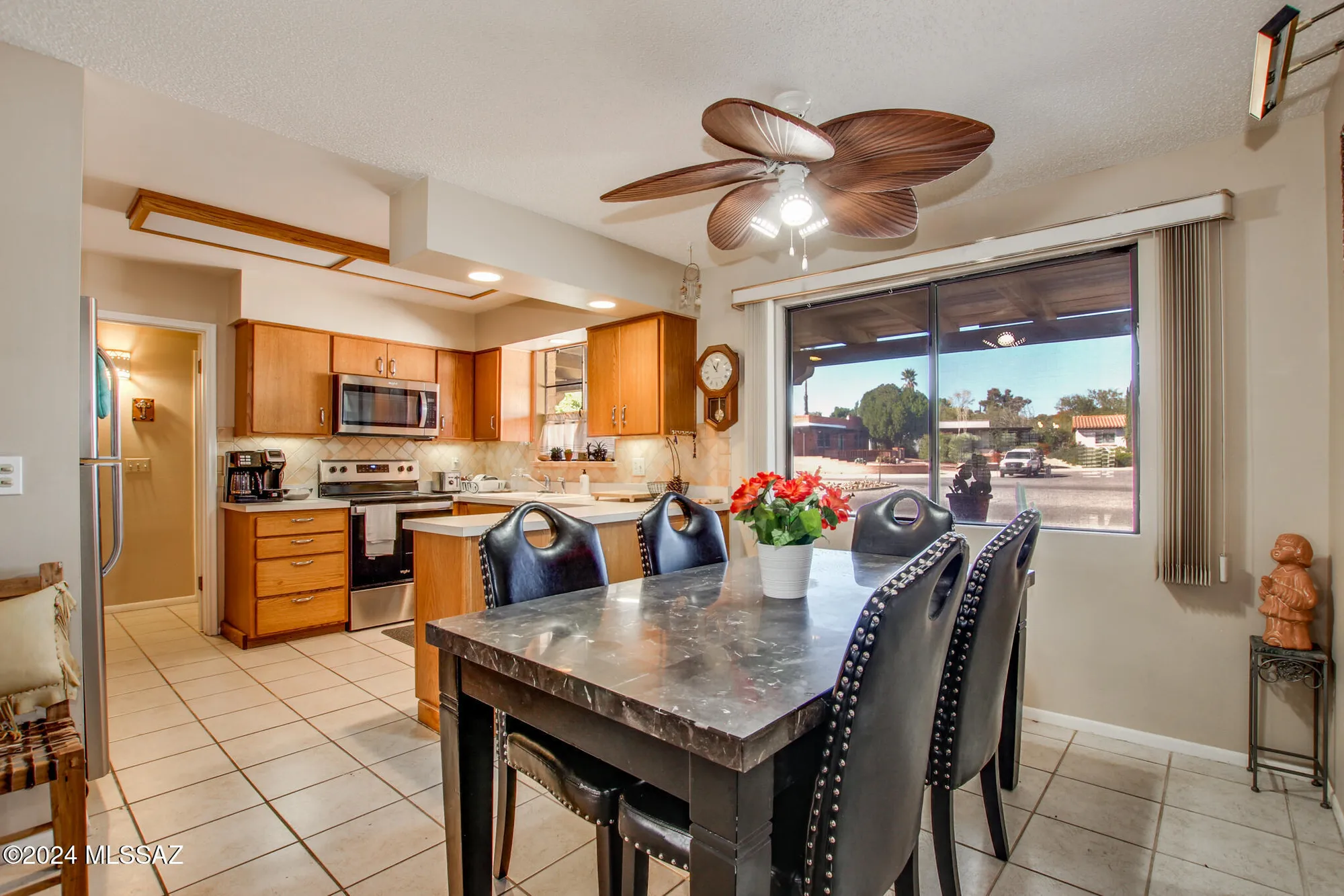 Property Slideshow image 30 of 45 | 321 s abrego dr, Green Valley, AZ, 85614