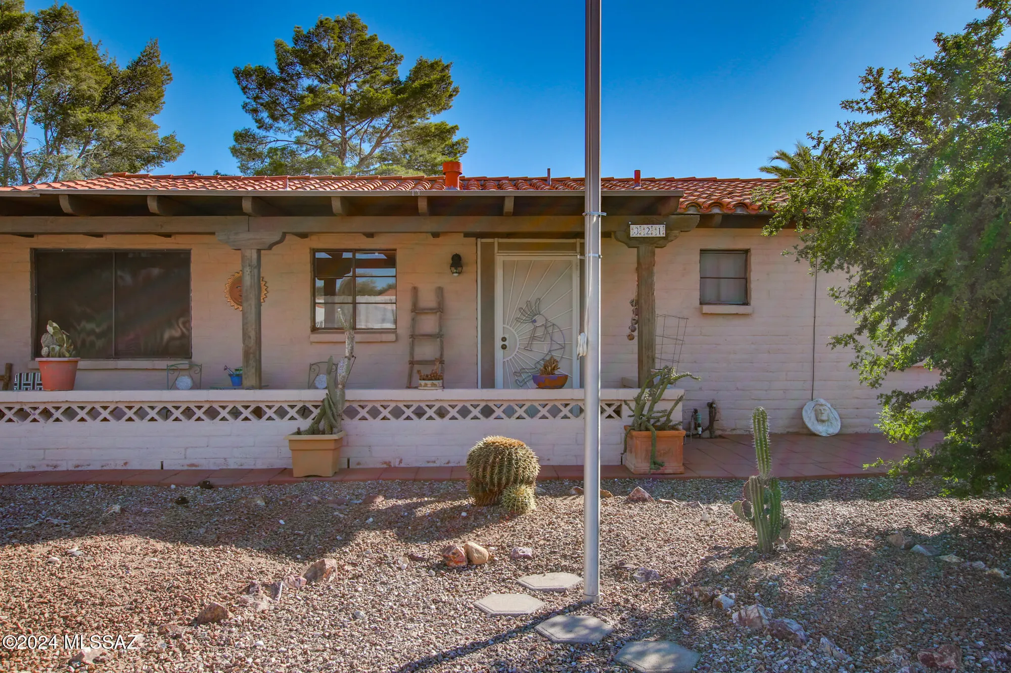 Property Slideshow image 35 of 45 | 321 s abrego dr, Green Valley, AZ, 85614