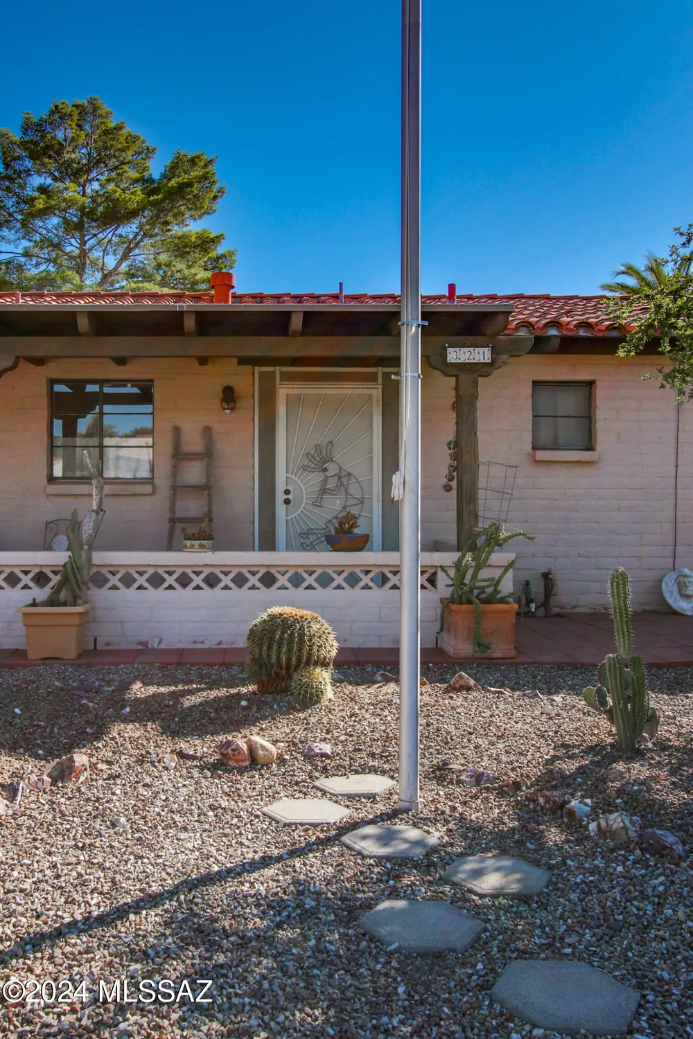 Property Slideshow image 36 of 45 | 321 s abrego dr, Green Valley, AZ, 85614