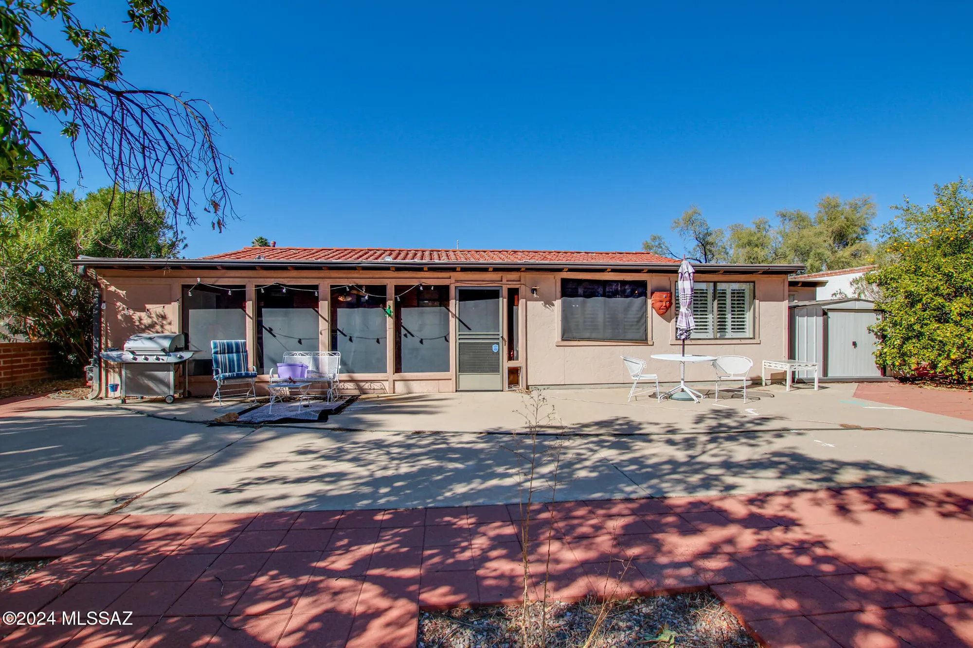 Property Slideshow image 5 of 45 | 321 s abrego dr, Green Valley, AZ, 85614