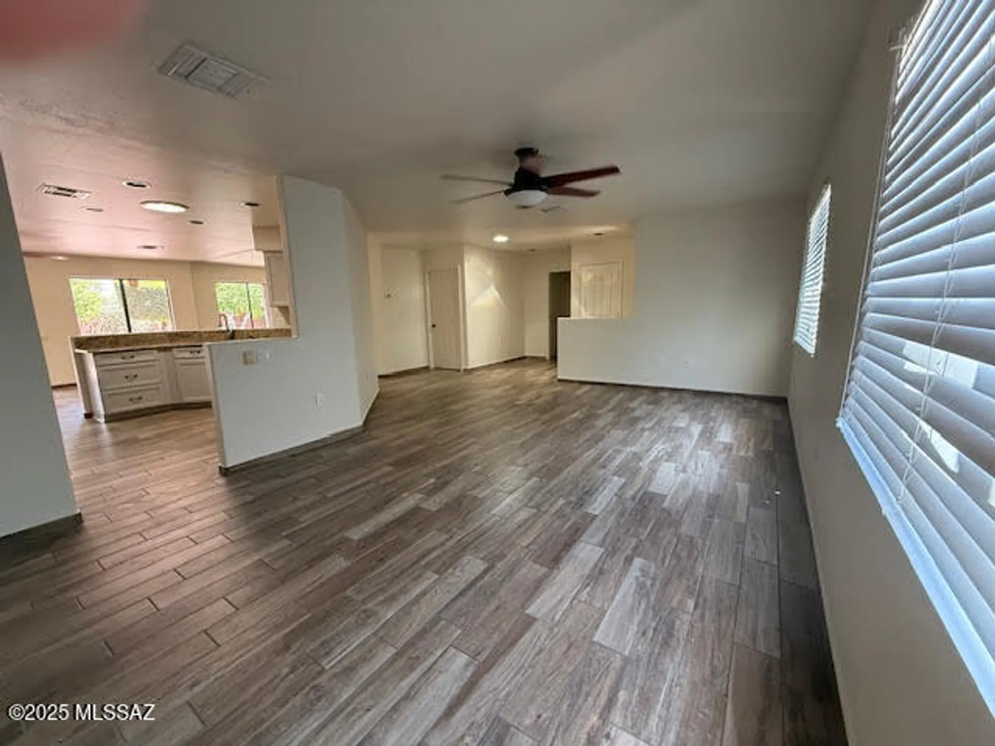 Property Slideshow image 8 of 20 | 788 w fountain creek dr, Green Valley, AZ, 85614