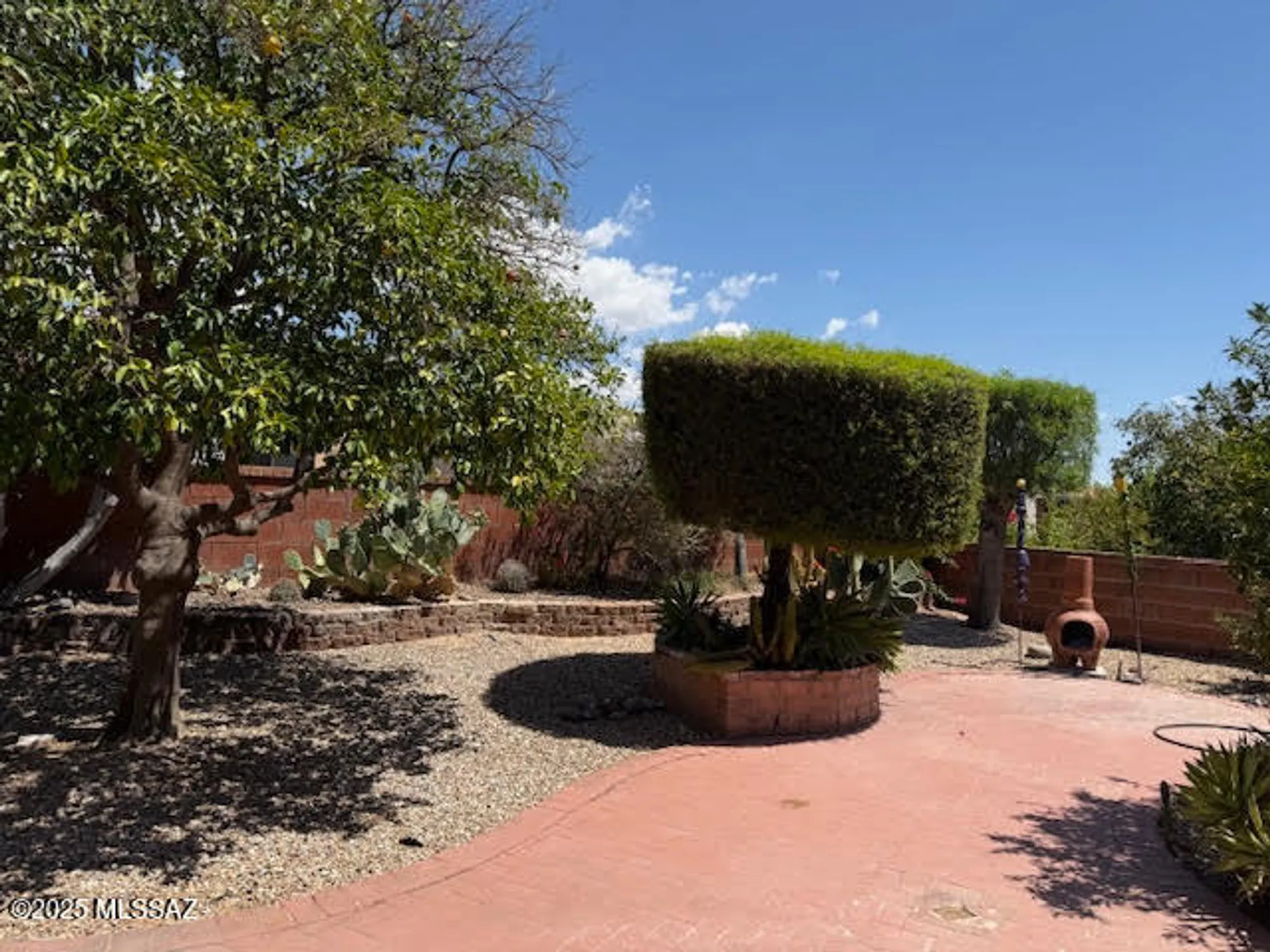 Property Slideshow image 18 of 20 | 788 w fountain creek dr, Green Valley, AZ, 85614