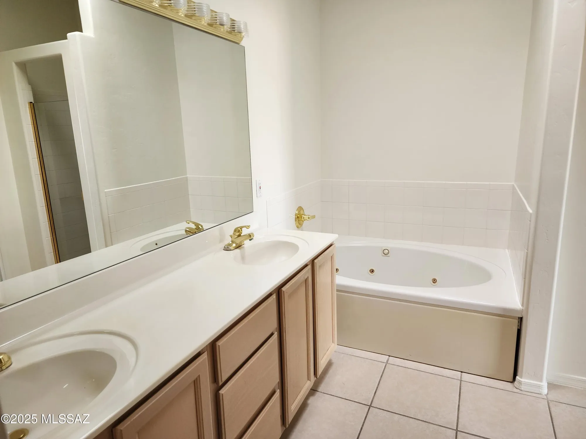 Property Slideshow image 7 of 11 | 2565 s pecan valley pl, Green Valley, AZ, 85614