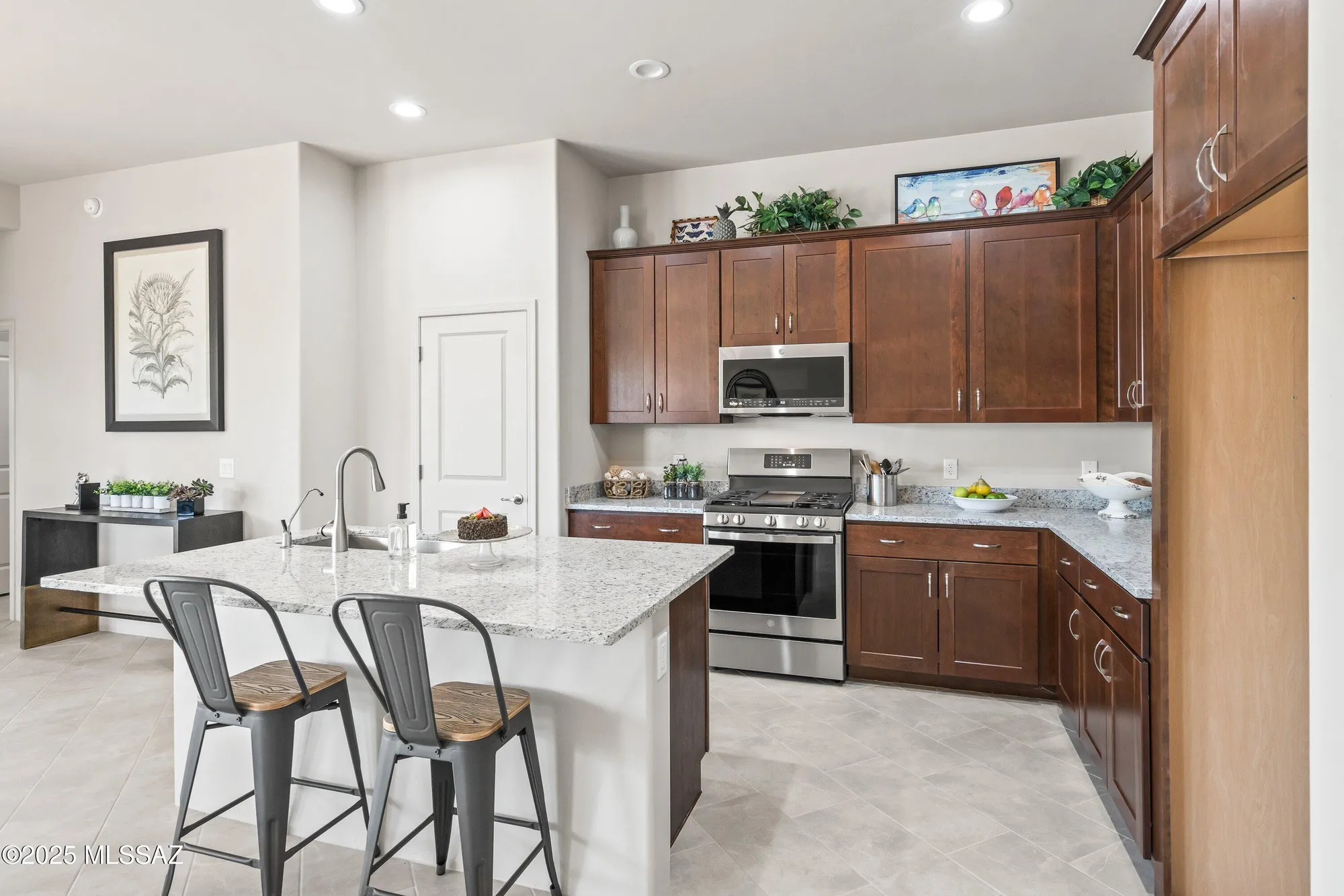 Property Slideshow image 4 of 25 | 13931 e langtry ln, Tucson, AZ, 85747