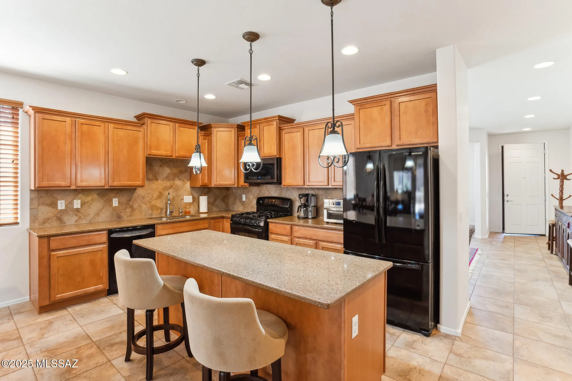 Property Slideshow image 3 of 47 | 13784 e weiers st, Vail, AZ, 85641