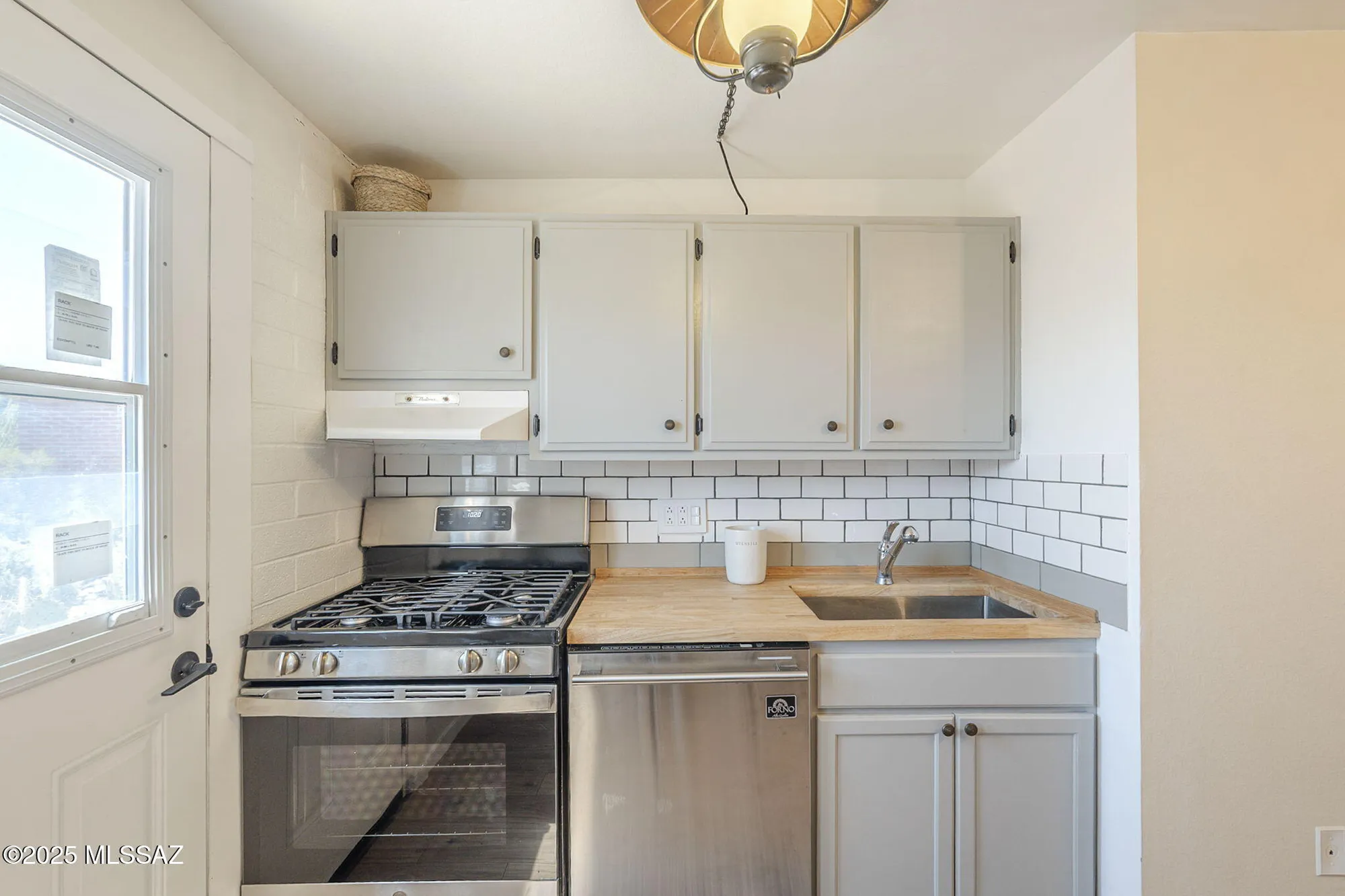 Property Slideshow image 8 of 23 | 221 s paseo tierra a, Green Valley, AZ, 85614