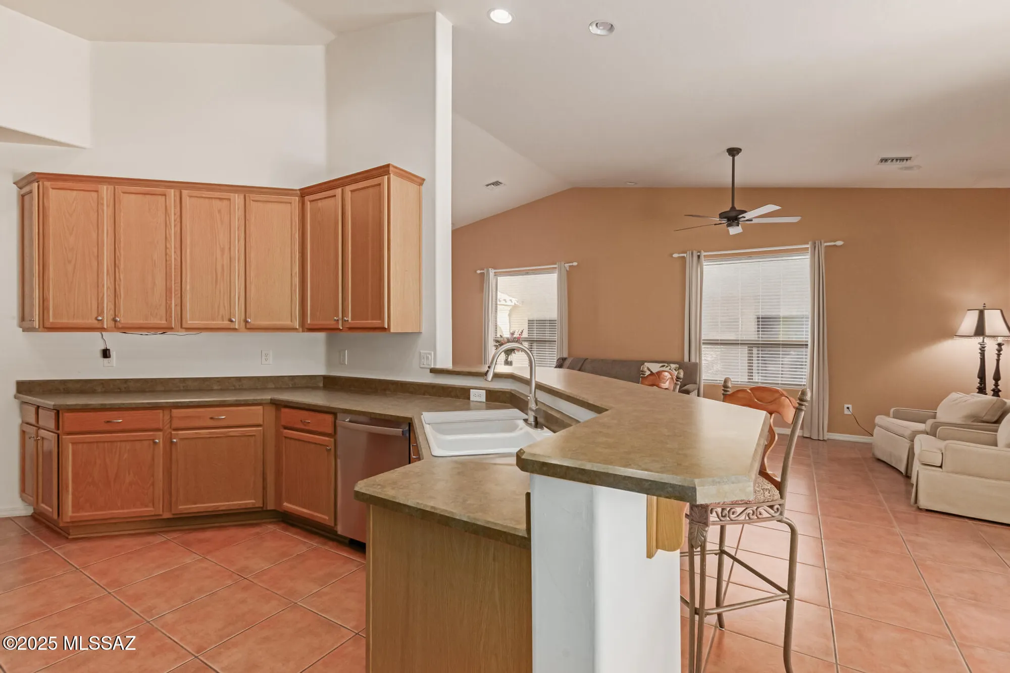 Property Slideshow image 11 of 30 | 569 w shadow wood st, Green Valley, AZ, 85614