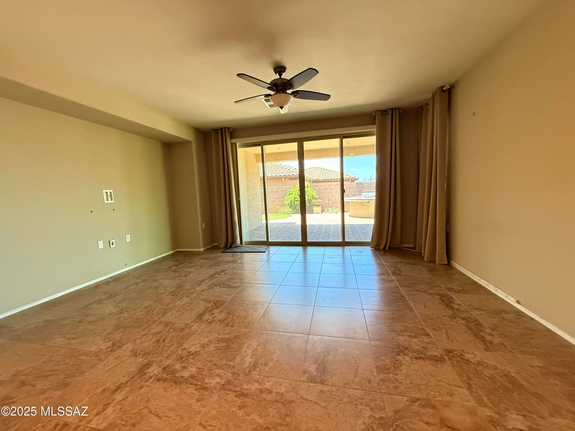 Property Slideshow image 14 of 42 | 13834 e cardemore dr, Vail, AZ, 85641