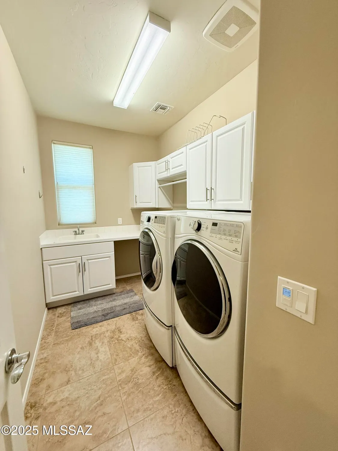 Property Slideshow image 17 of 42 | 13834 e cardemore dr, Vail, AZ, 85641