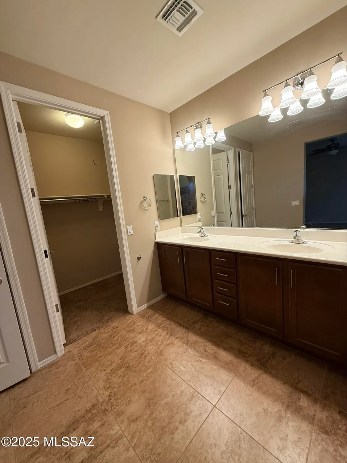 Property Slideshow image 20 of 42 | 13834 e cardemore dr, Vail, AZ, 85641