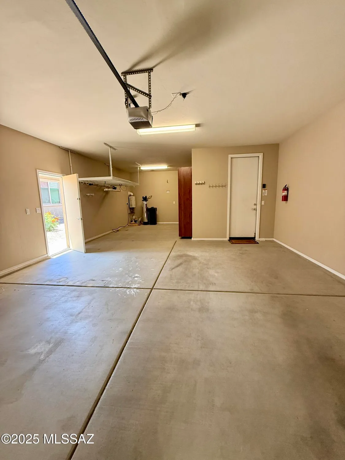 Property Slideshow image 23 of 42 | 13834 e cardemore dr, Vail, AZ, 85641