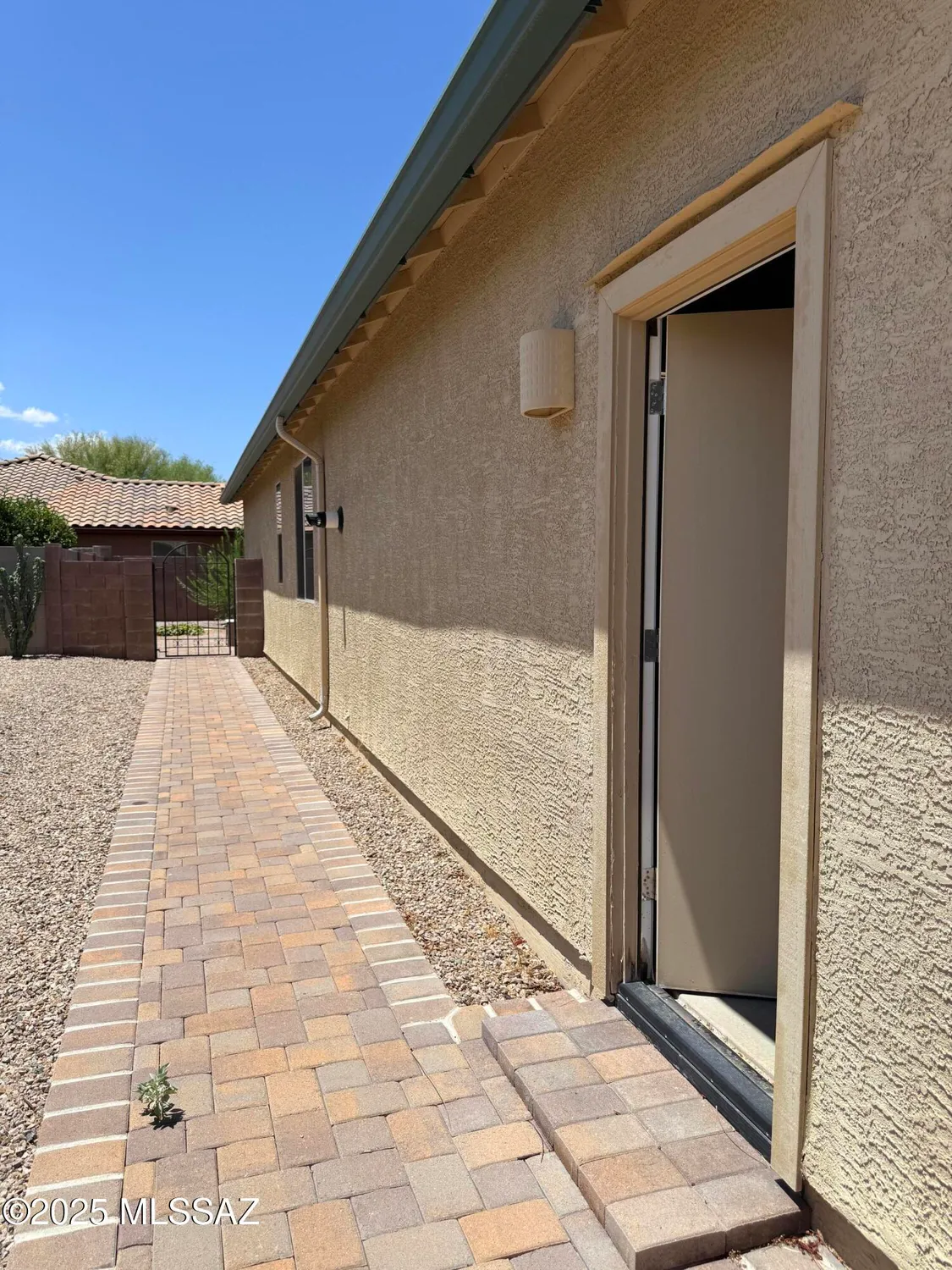 Property Slideshow image 26 of 42 | 13834 e cardemore dr, Vail, AZ, 85641