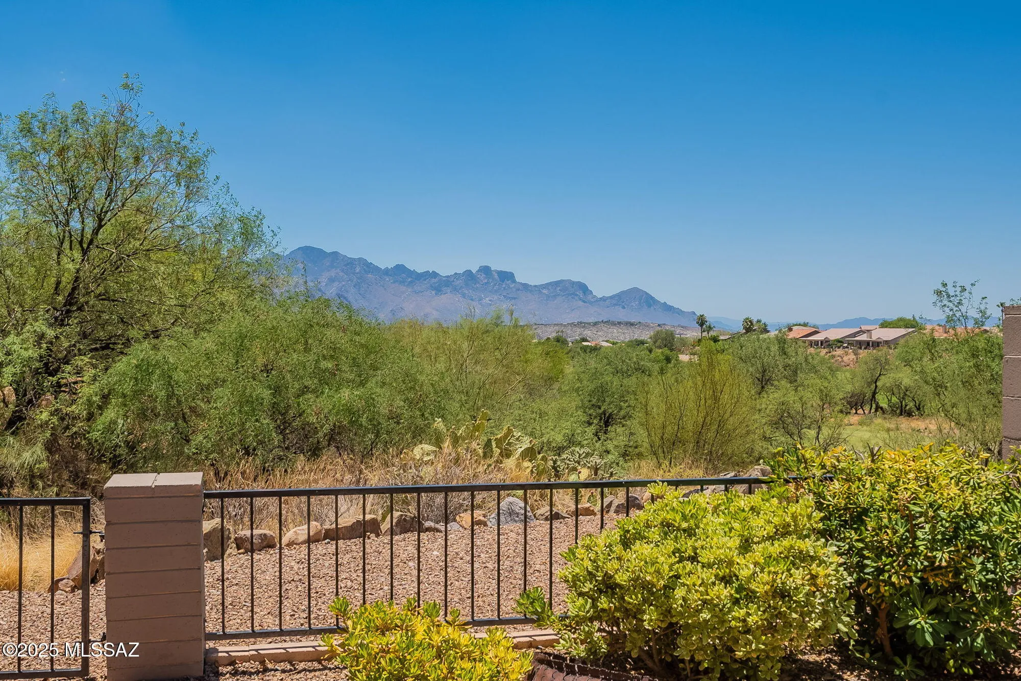 Property Slideshow image 44 of 45 | 65873 e desert ridge dr, Saddlebrooke, AZ, 85739