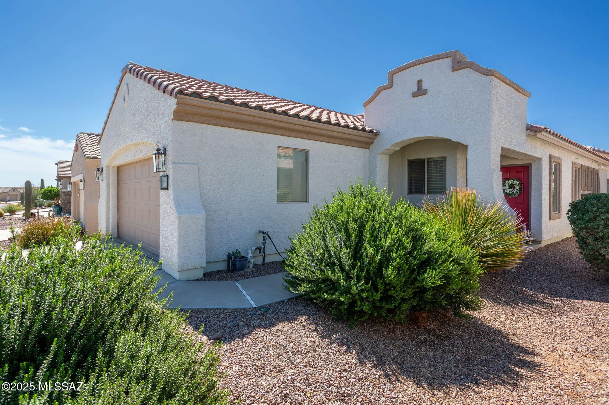 Property Slideshow image 4 of 38 | 307 w calle media luz, Sahuarita, AZ, 85629