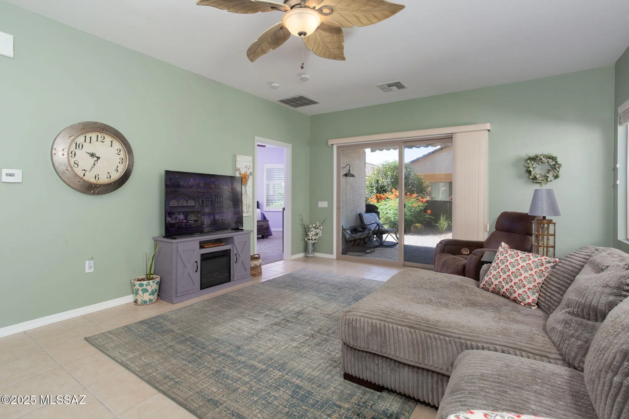 Property Slideshow image 14 of 38 | 307 w calle media luz, Sahuarita, AZ, 85629