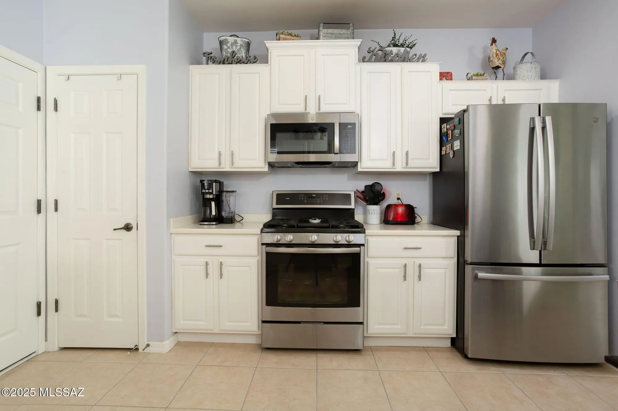 Property Slideshow image 9 of 38 | 307 w calle media luz, Sahuarita, AZ, 85629