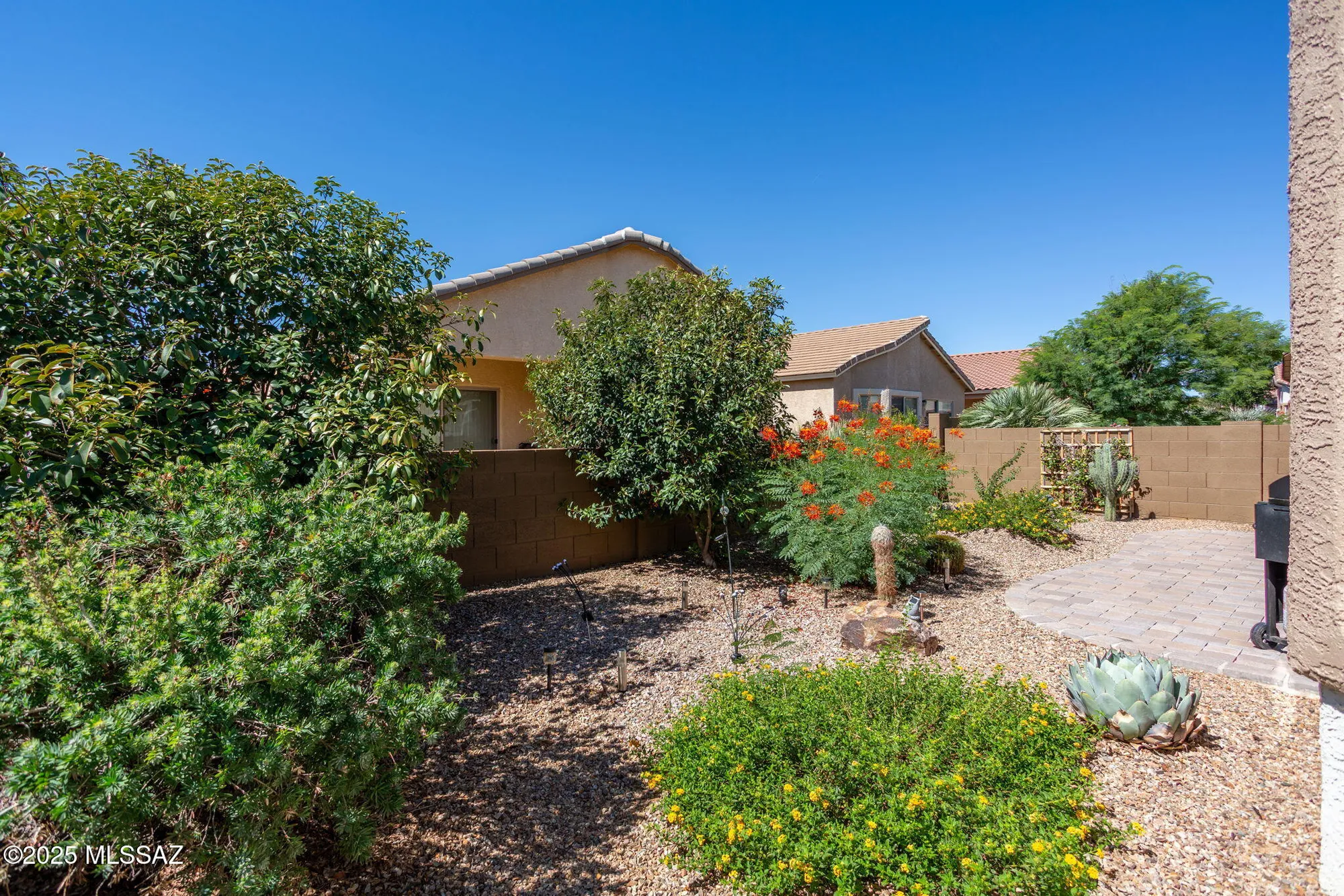 Property Slideshow image 34 of 38 | 307 w calle media luz, Sahuarita, AZ, 85629