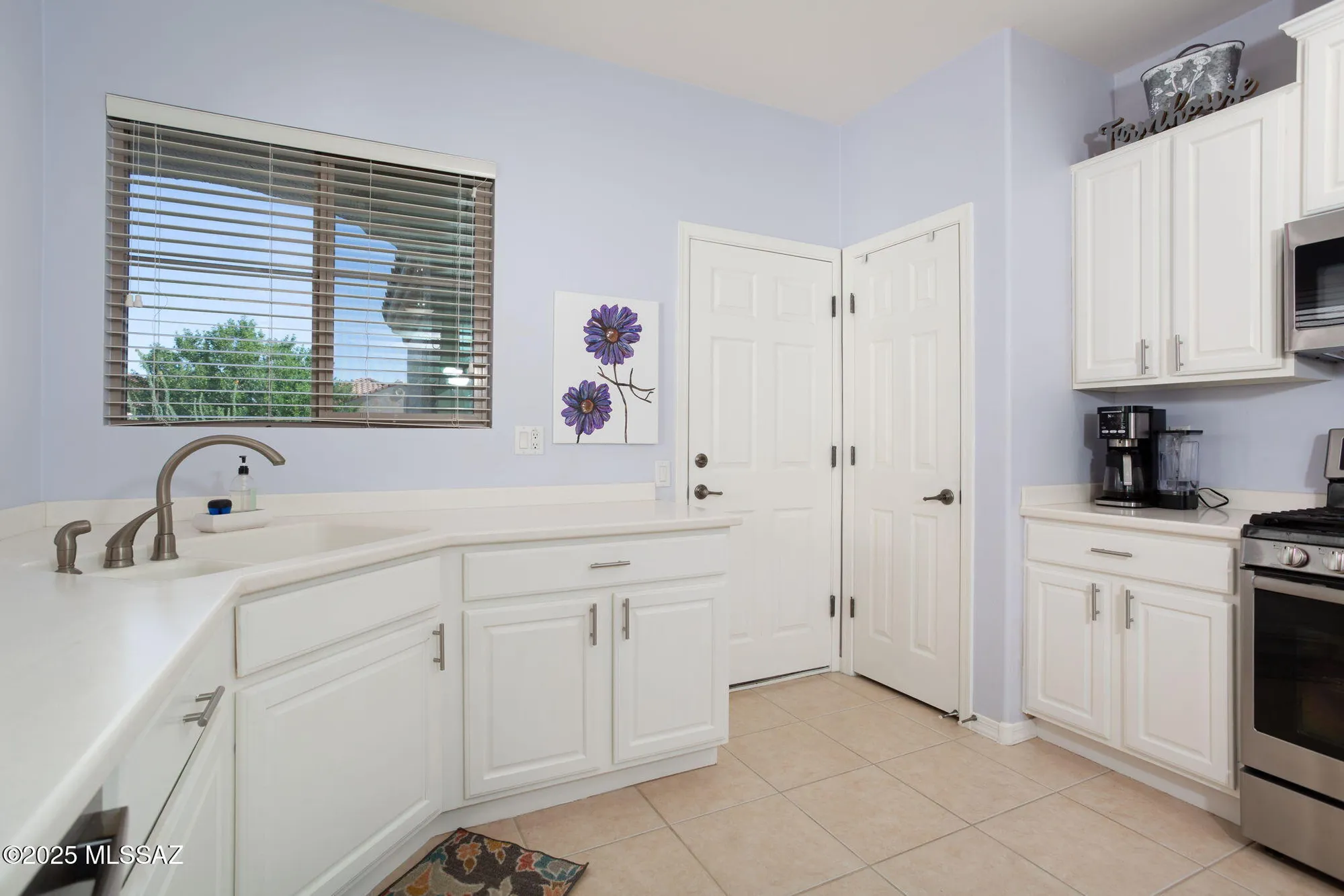 Property Slideshow image 10 of 38 | 307 w calle media luz, Sahuarita, AZ, 85629