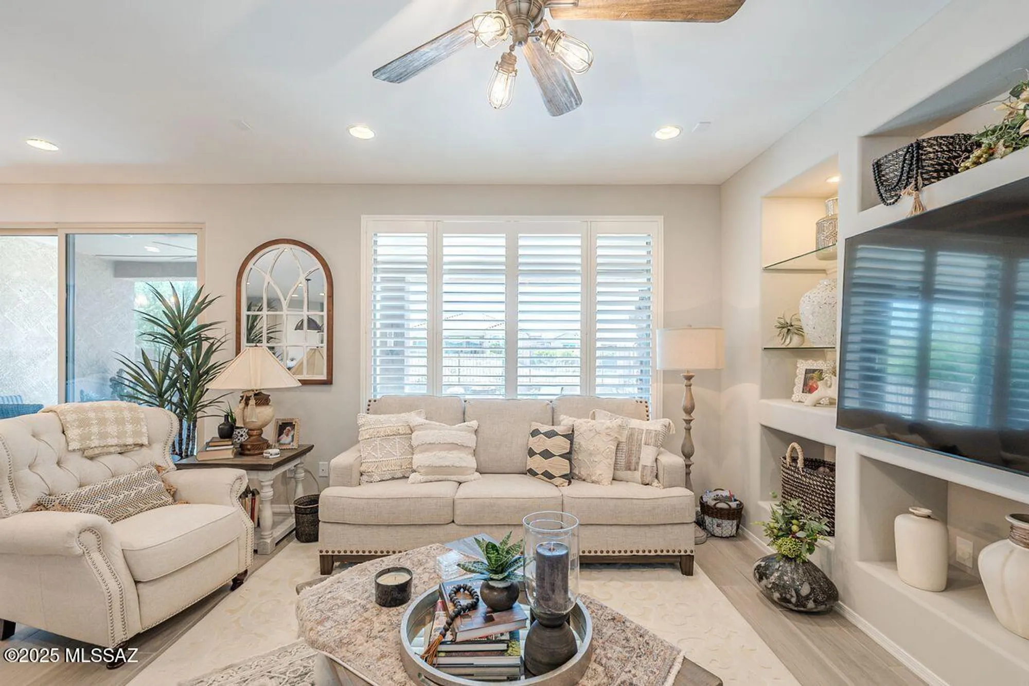 Property Slideshow image 8 of 47 | 7027 w deer creek trl, Marana, AZ, 85658