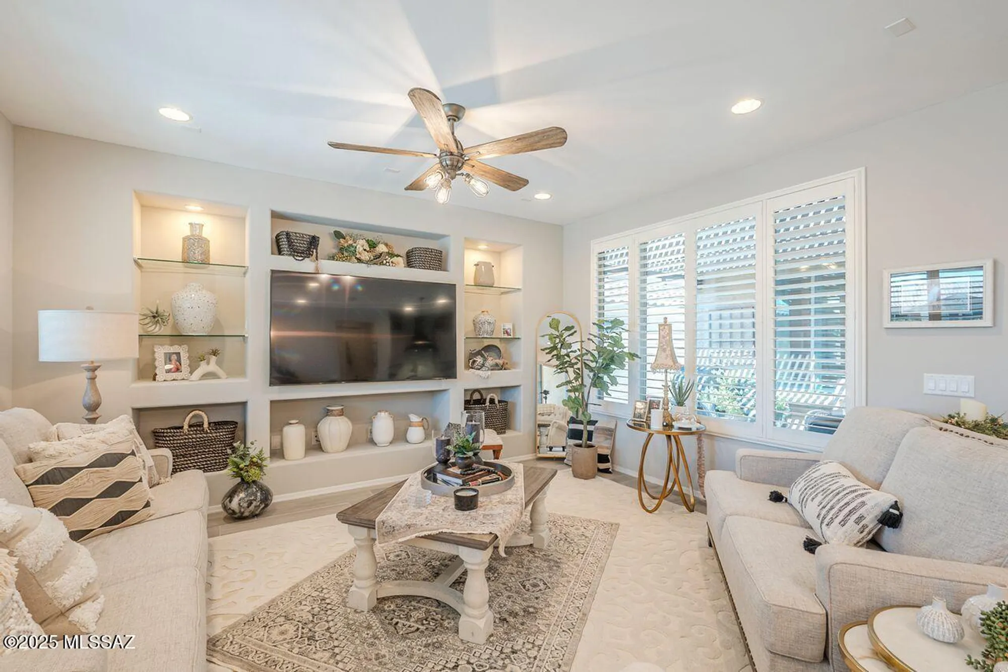 Property Slideshow image 12 of 47 | 7027 w deer creek trl, Marana, AZ, 85658