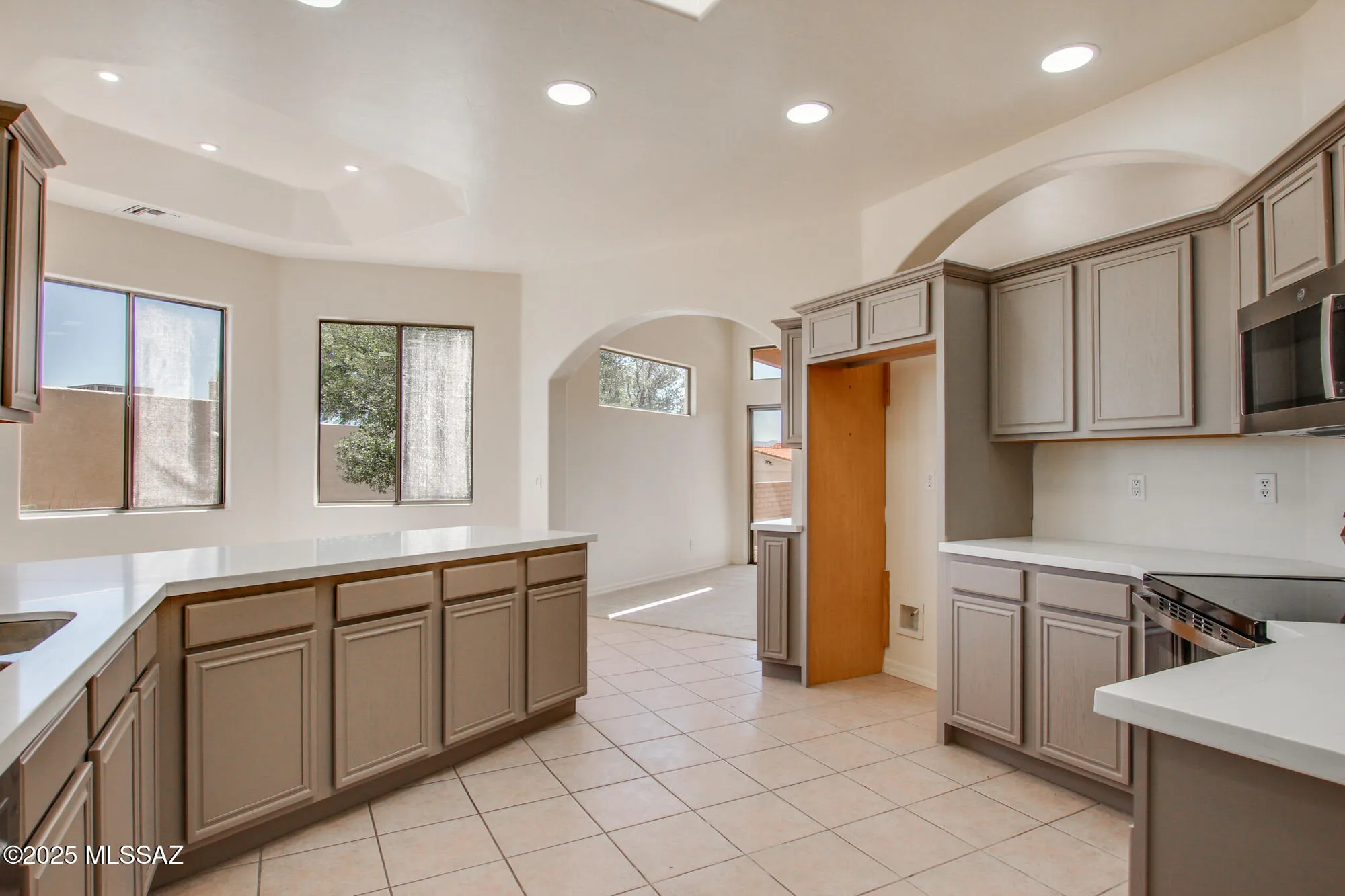 Property Slideshow image 5 of 43 | 656 w rio moctezuma, Green Valley, AZ, 85614