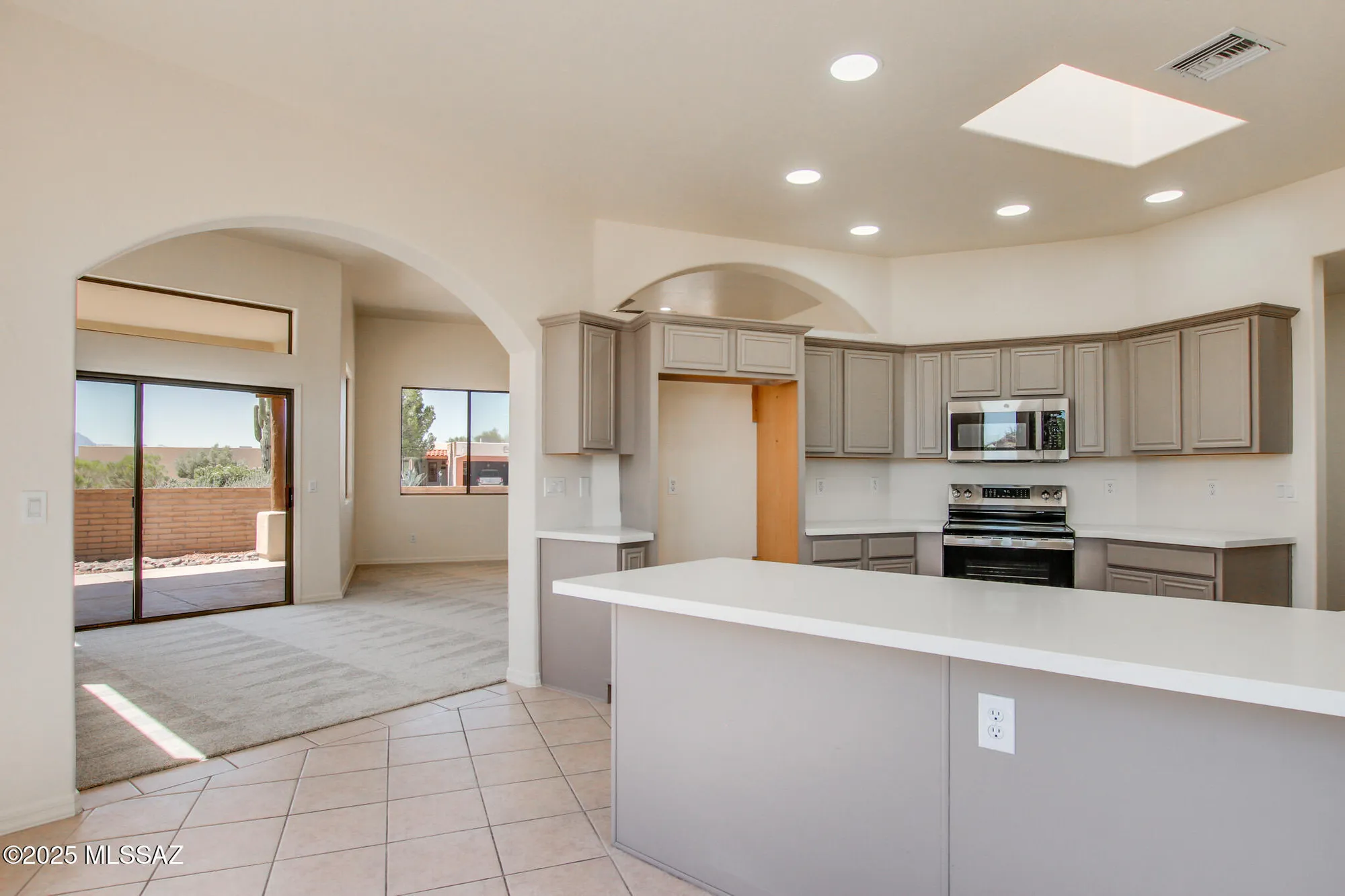Property Slideshow image 4 of 43 | 656 w rio moctezuma, Green Valley, AZ, 85614