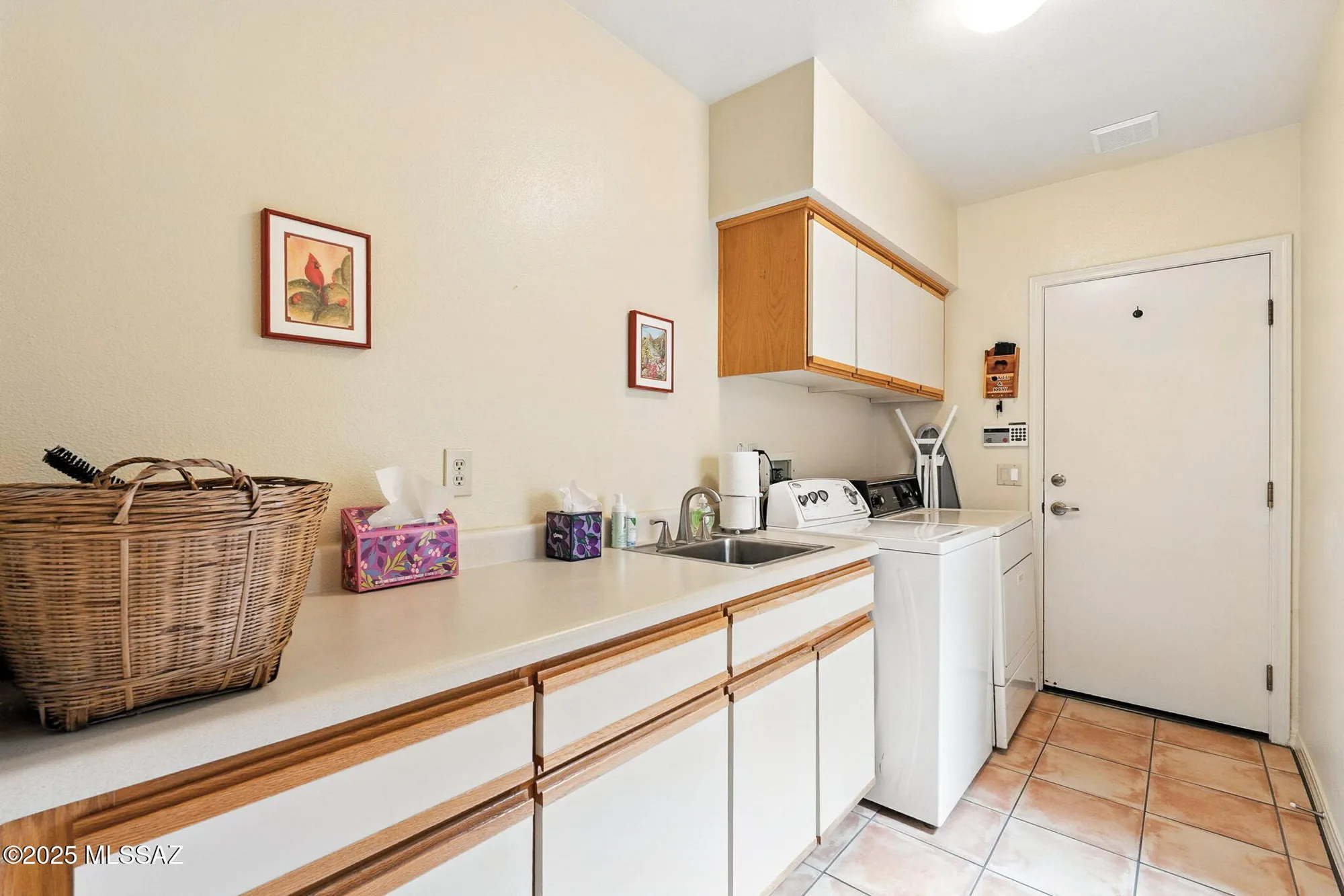 Property Slideshow image 31 of 40 | 37341 s blackfoot dr, Tucson, AZ, 85739