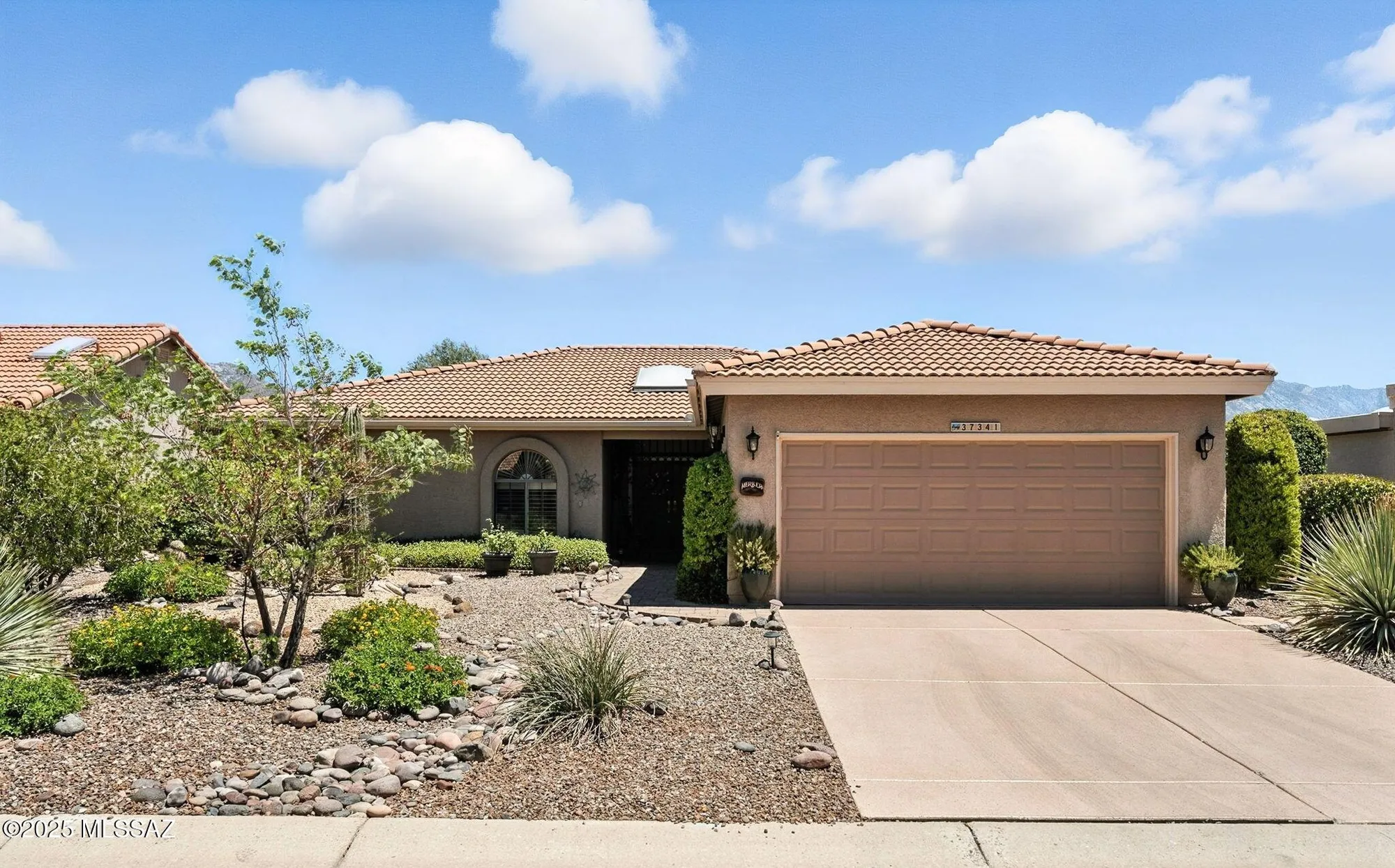 Property Slideshow image 1 of 40 | 37341 s blackfoot dr, Tucson, AZ, 85739