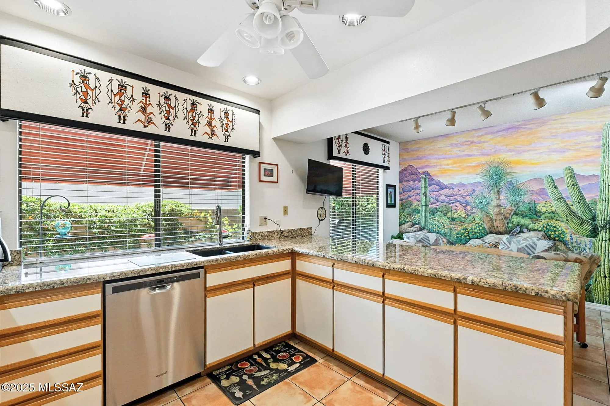 Property Slideshow image 15 of 40 | 37341 s blackfoot dr, Tucson, AZ, 85739